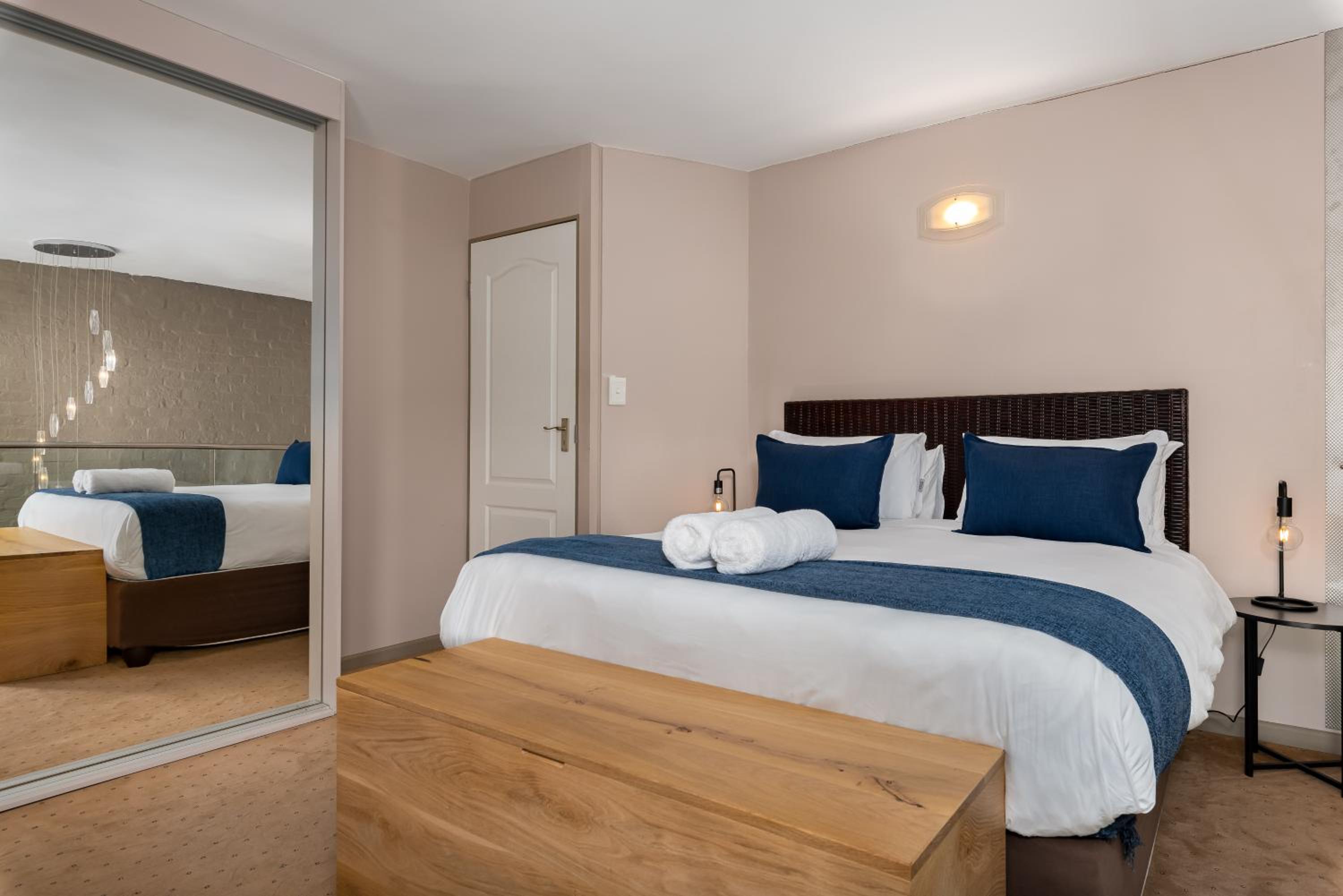 Harbour Terrace Luxury Apartments view 3