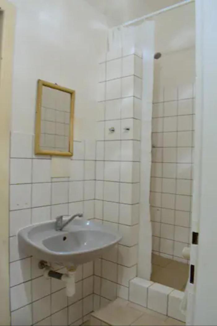 PARTY HOUSE PRAGUE - Apartments Ve Smečkách 18, CITY CENTER!!