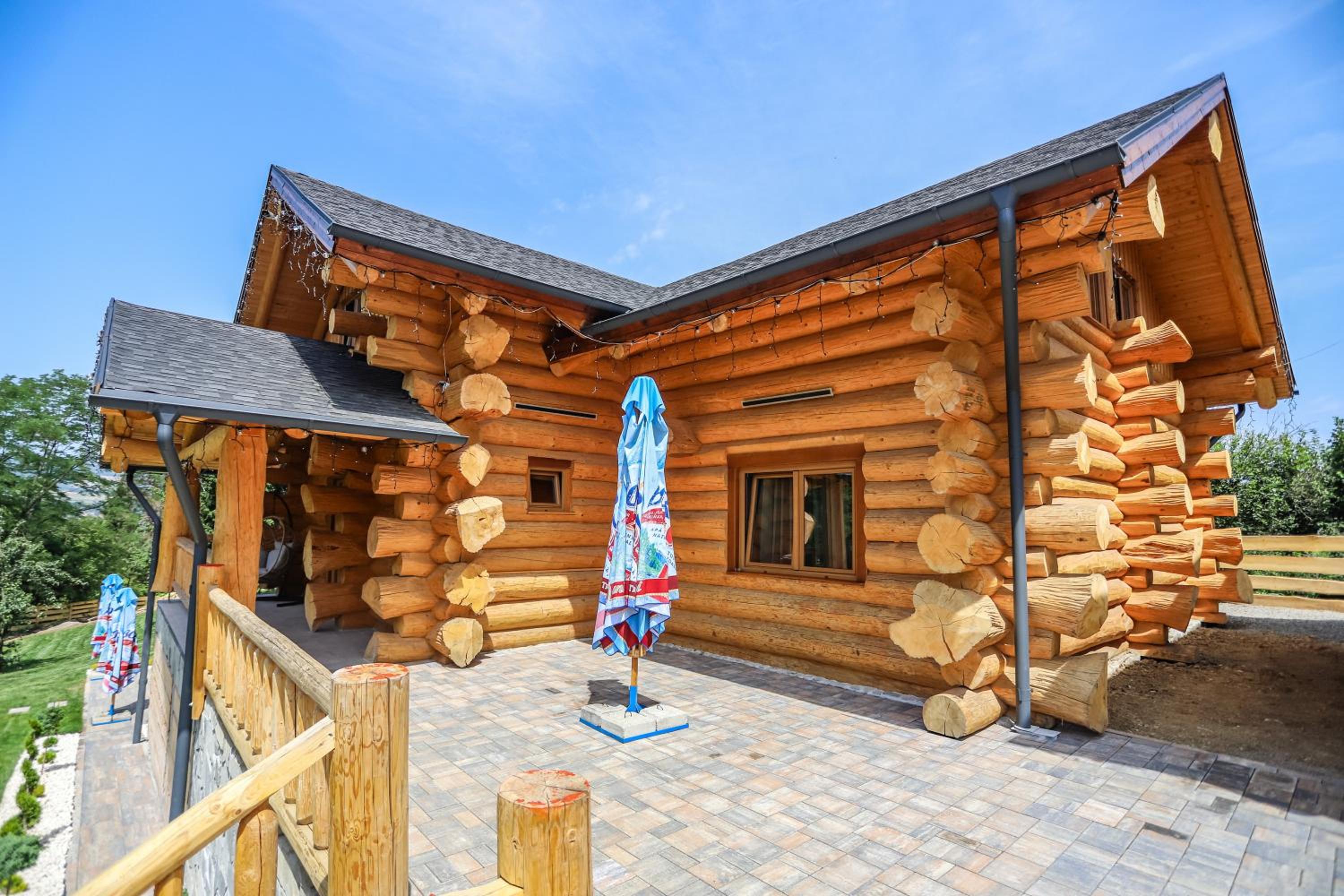 PENSIUNEA IZABELLA, Izabella Chalet view 4