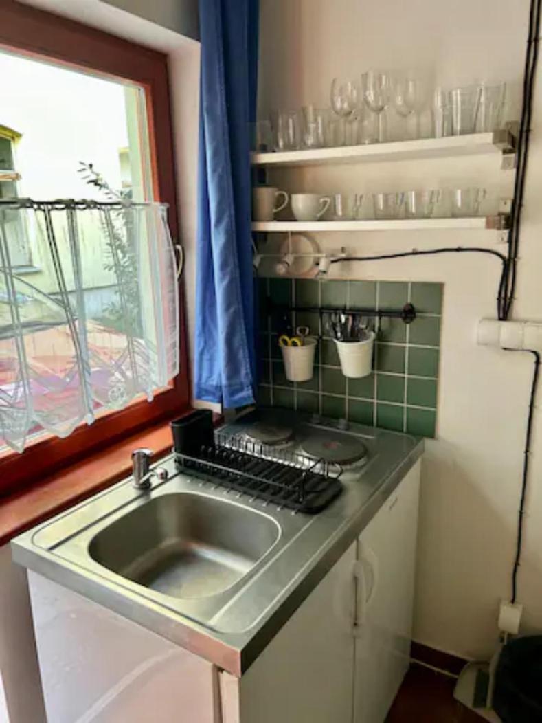 PARTY HOUSE PRAGUE - Apartments Ve Smečkách 18, CITY CENTER!!