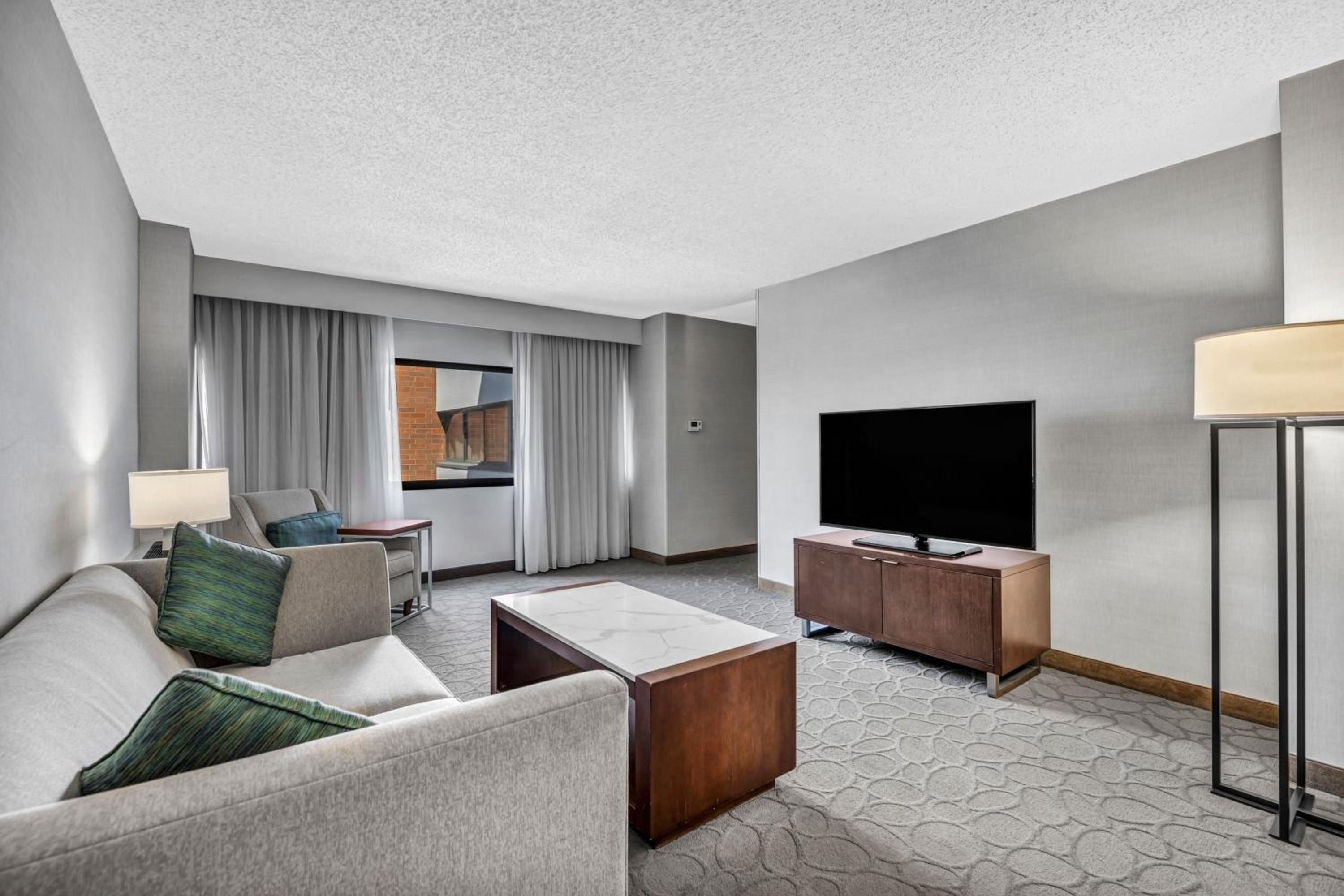 Milwaukee Vacations - Delta Hotels by Marriott Mount Pleasant - Property Image 3