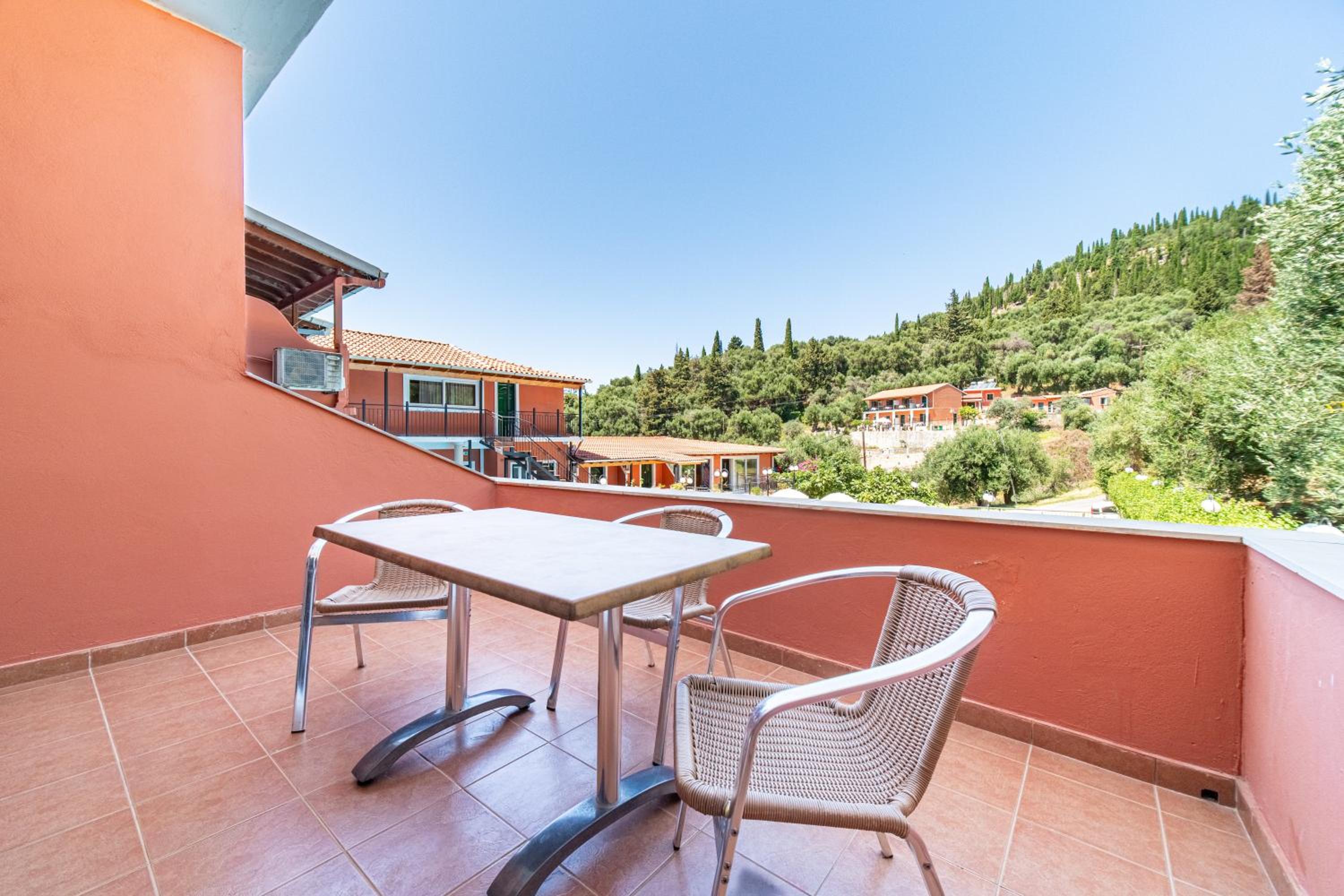 Arianna Superior Studio 19 photo 3