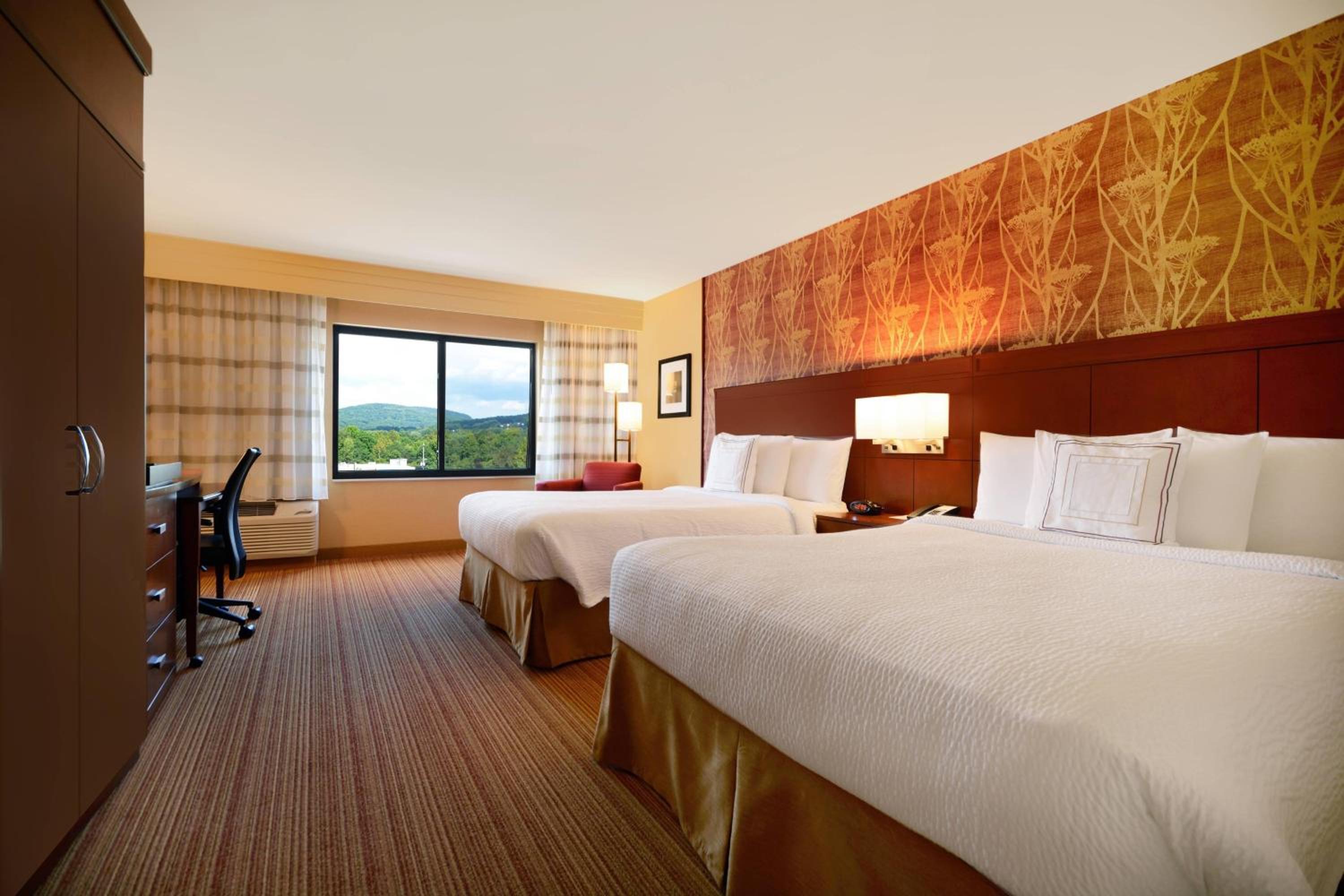 Cooperstown Vacations - Courtyard by Marriott Oneonta - Property Image 4