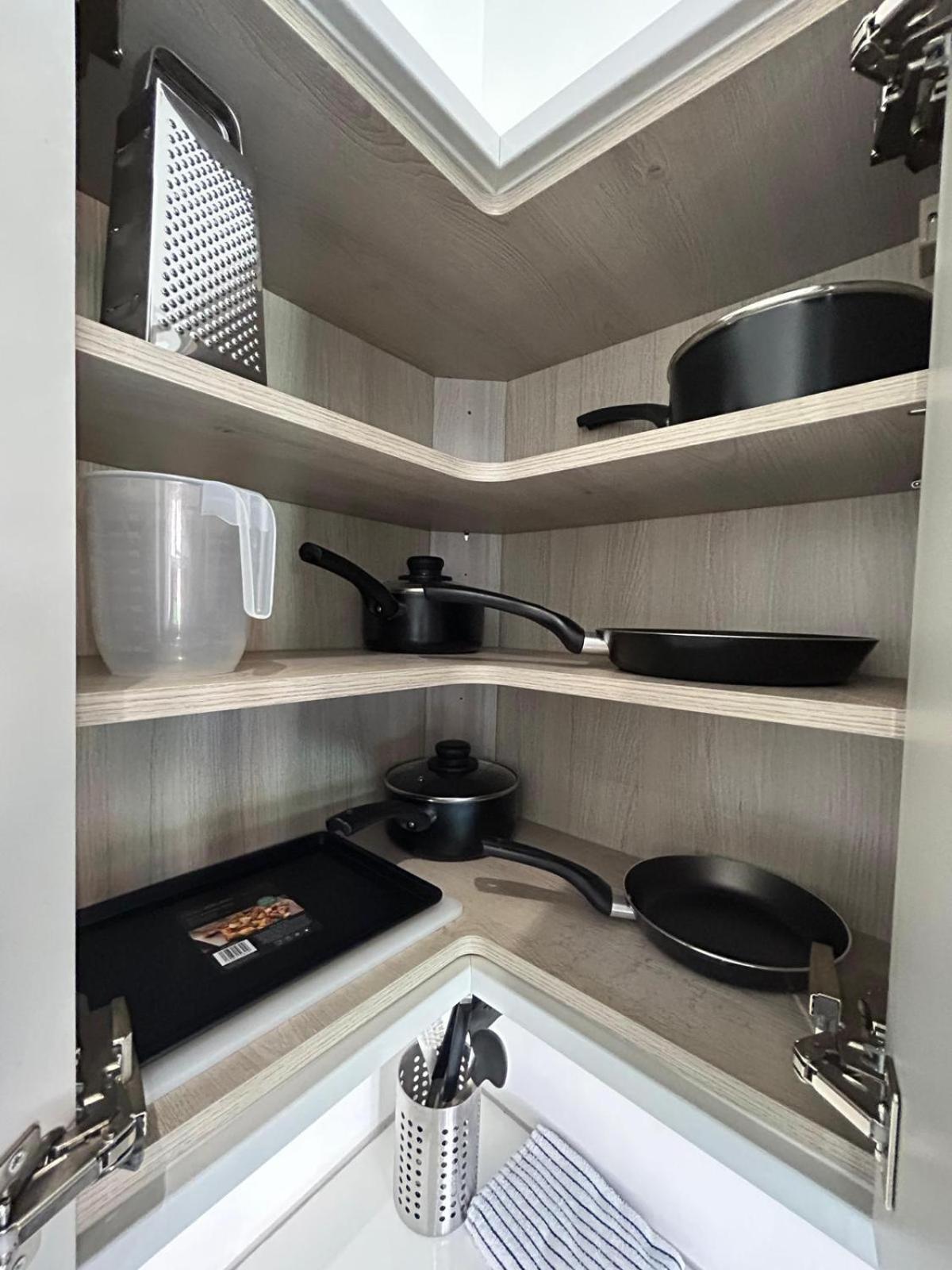 Studio Apartment Great Location