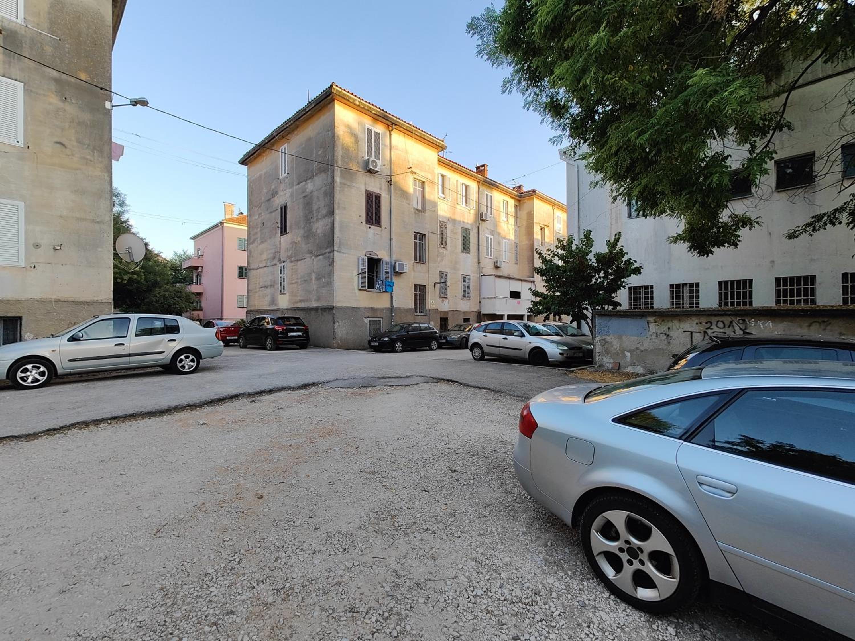Bobo 2 one bedroom apartment view 4