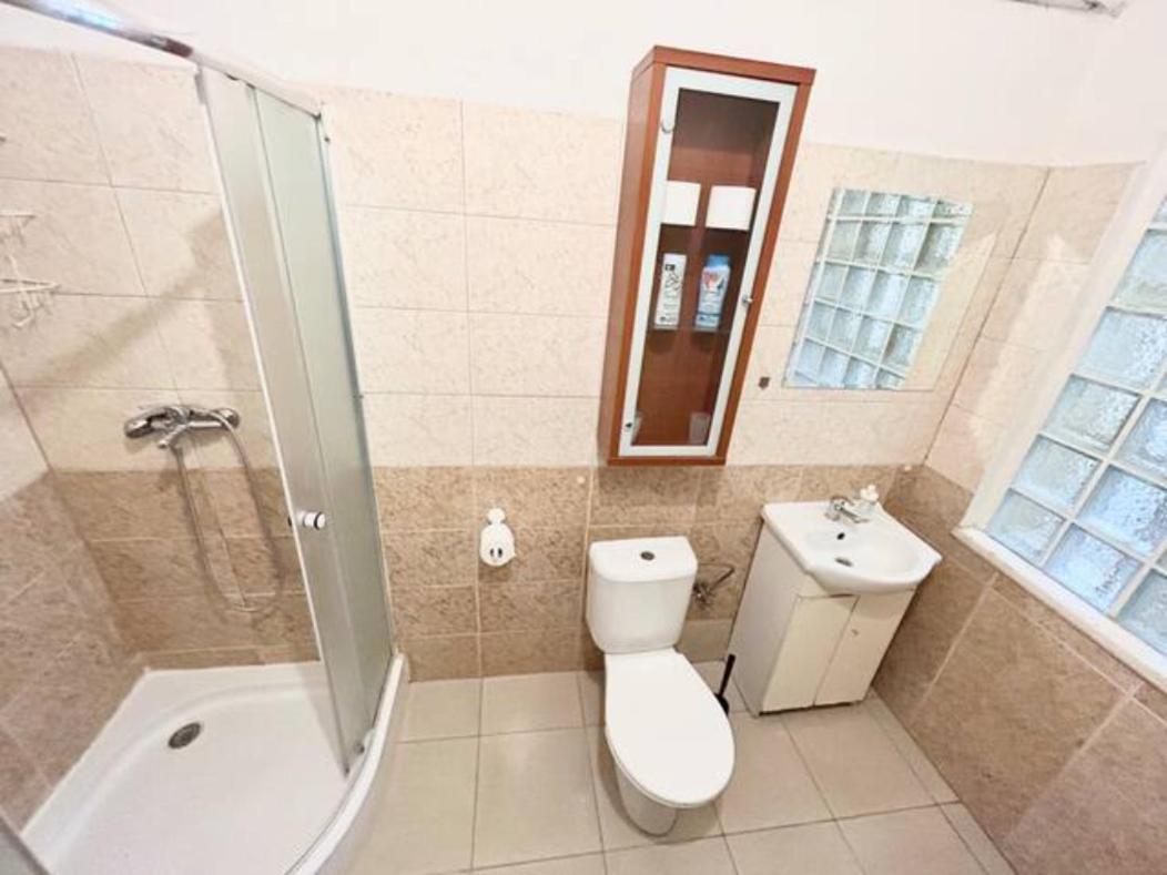 PARTY HOUSE PRAGUE - Apartments Ve Smečkách 18, CITY CENTER!!