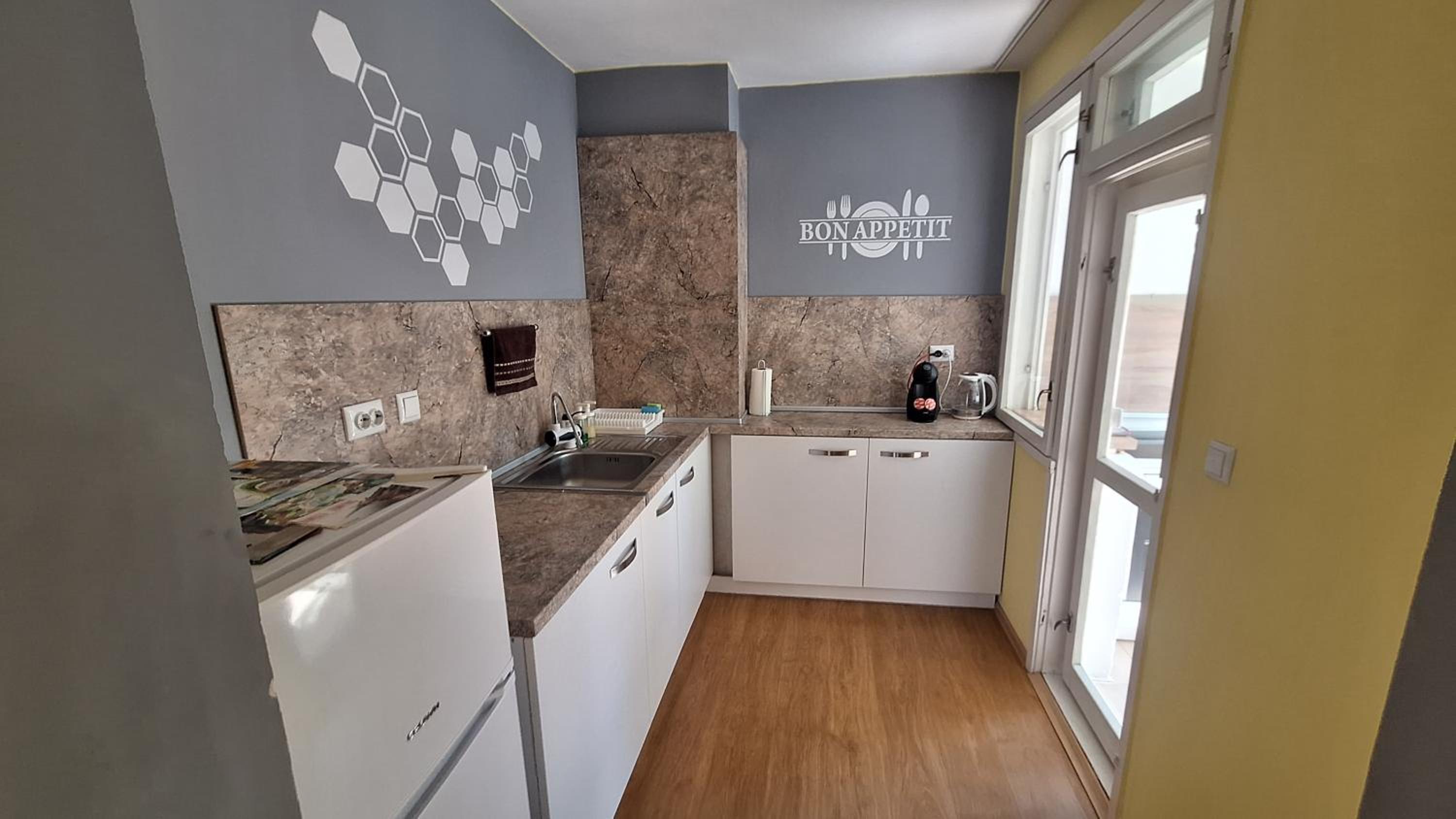 Top Location Harmony Apartment by HostEx