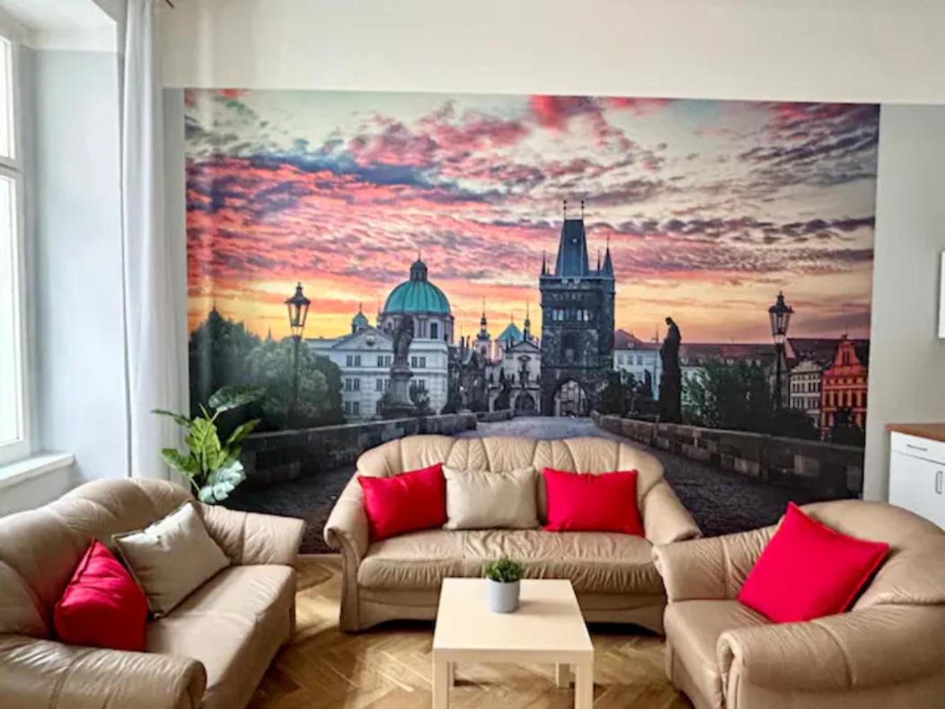 PARTY HOUSE PRAGUE - Apartments Ve Smečkách 18, CITY CENTER!!