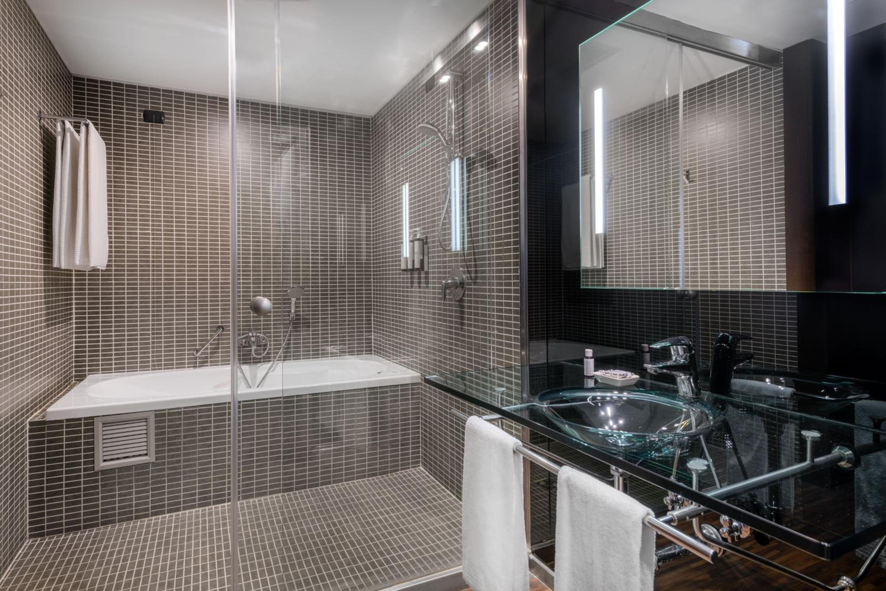 Brescia Vacations - AC Hotel Brescia by Marriott - Property Image 9