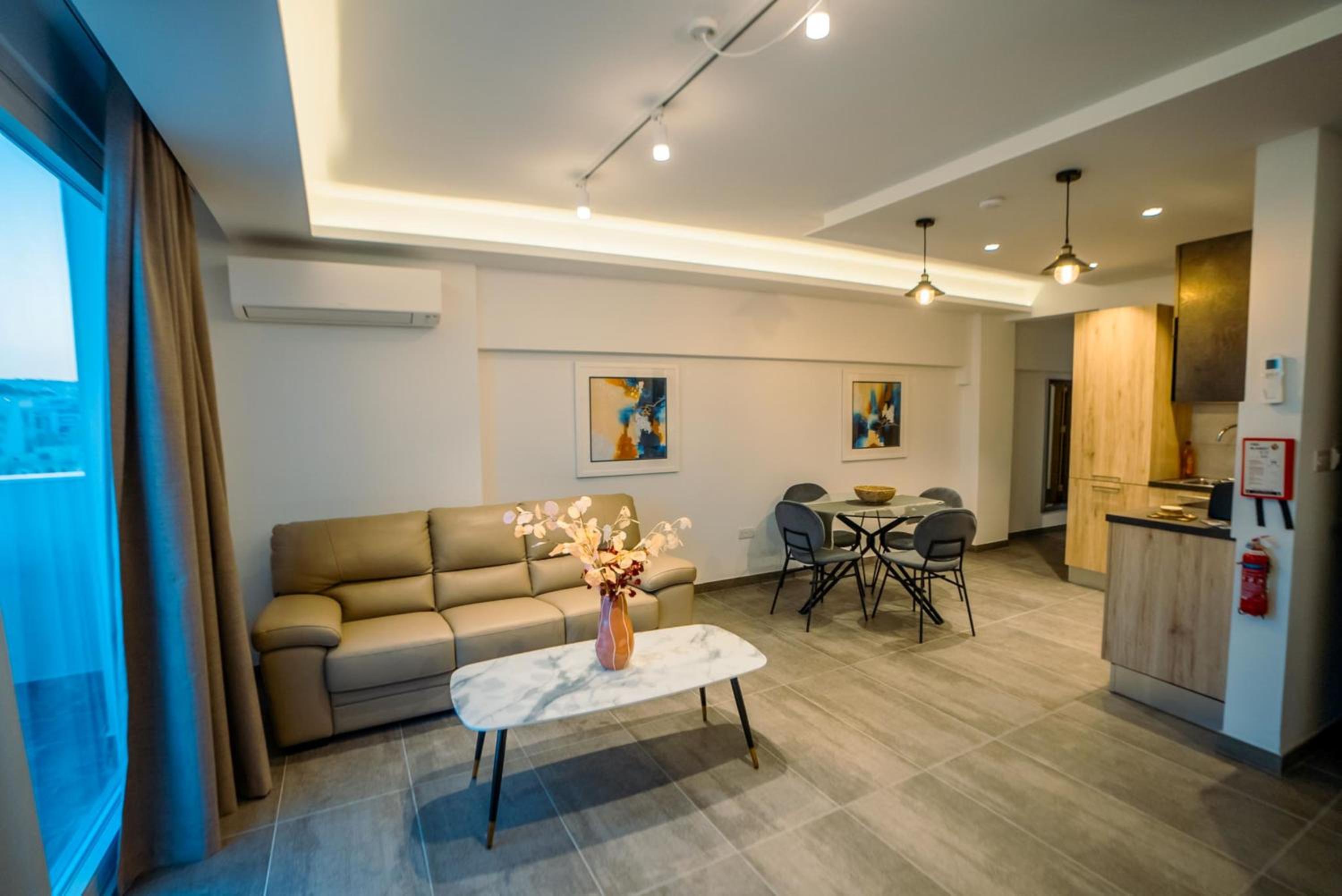 86 Spinola Bay photo 3