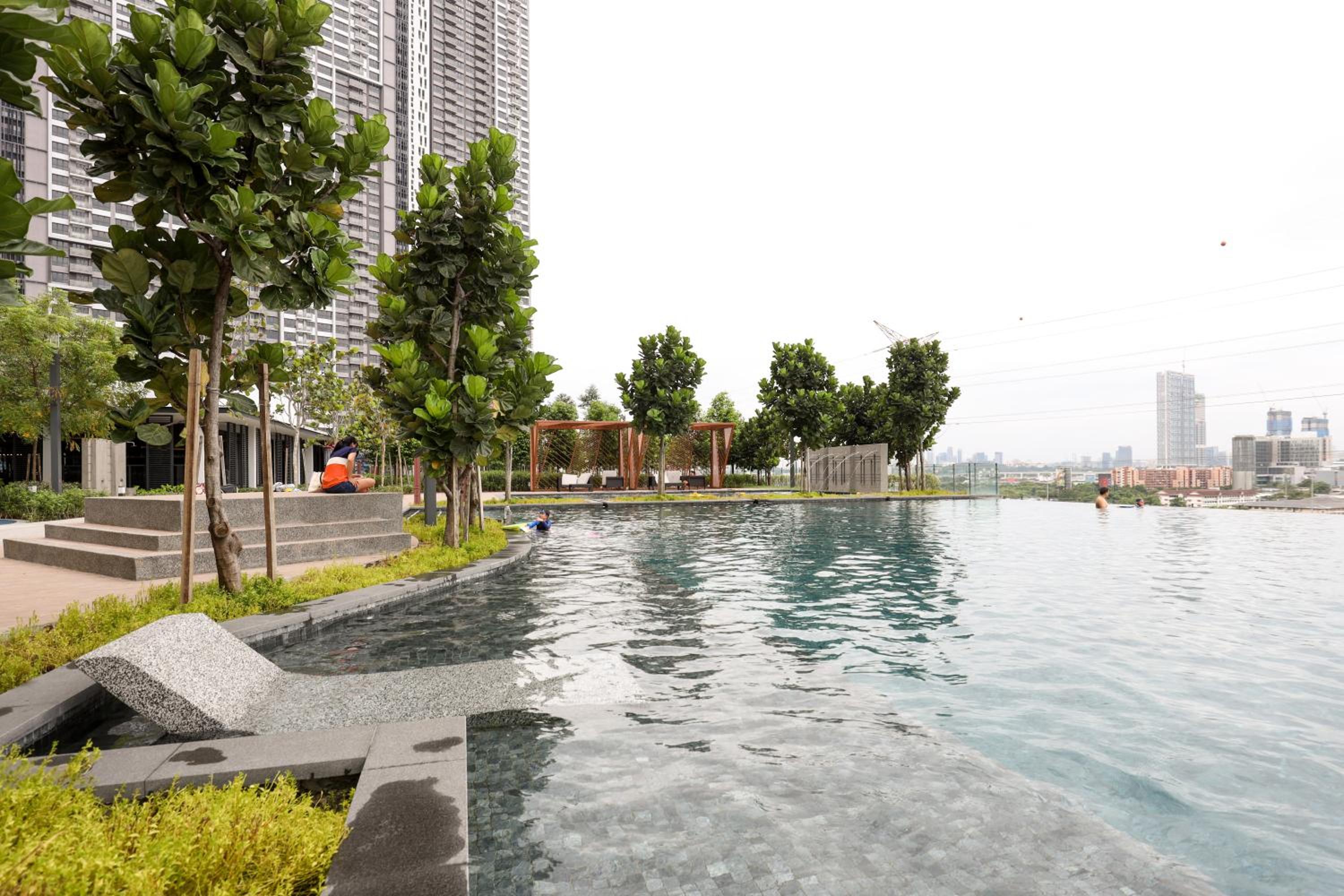 Lovely 3-bedroom w pool 7 pax - Jalan Cheras