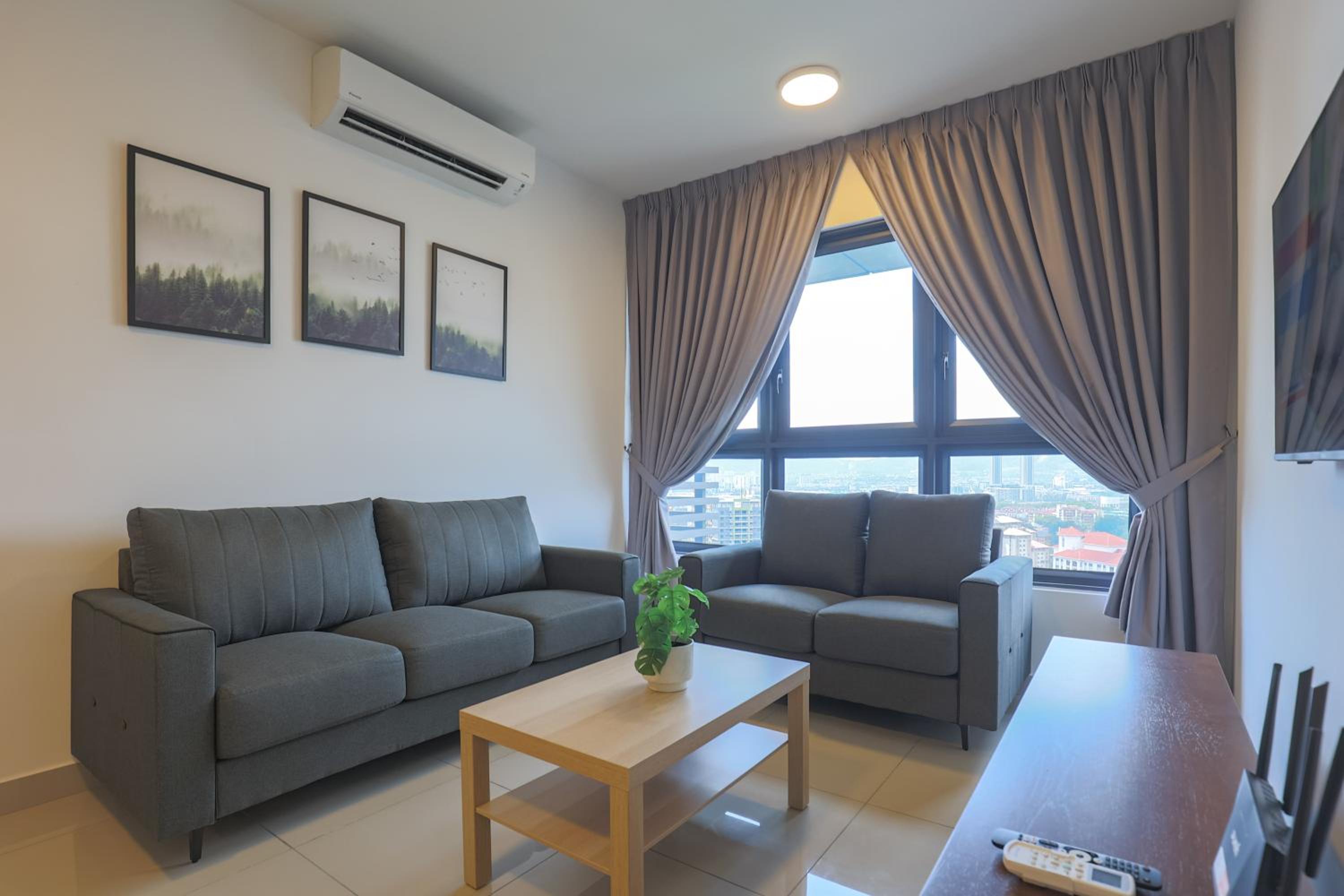 Lovely 3-bedroom w pool 7 pax - Jalan Cheras
