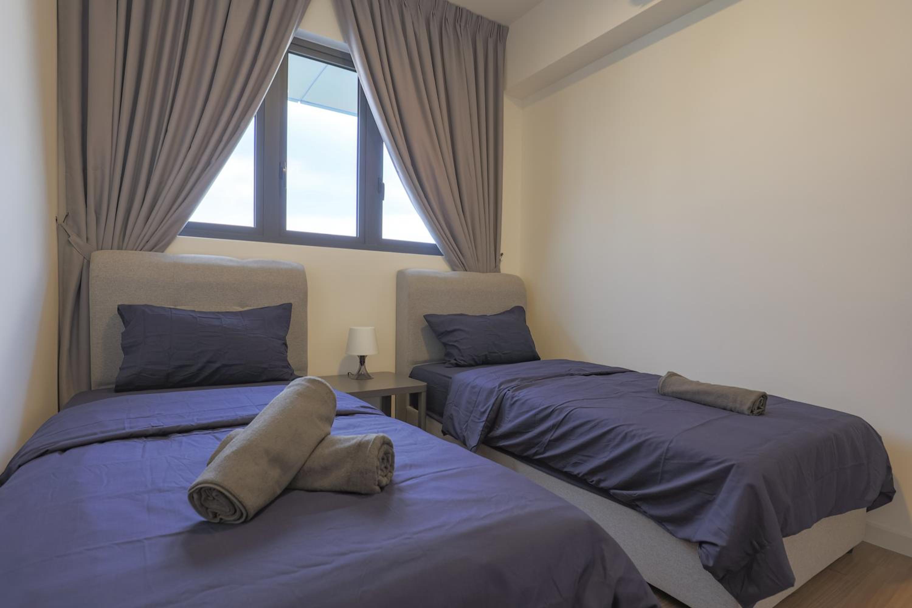 Lovely 3-bedroom w pool 7 pax - Jalan Cheras