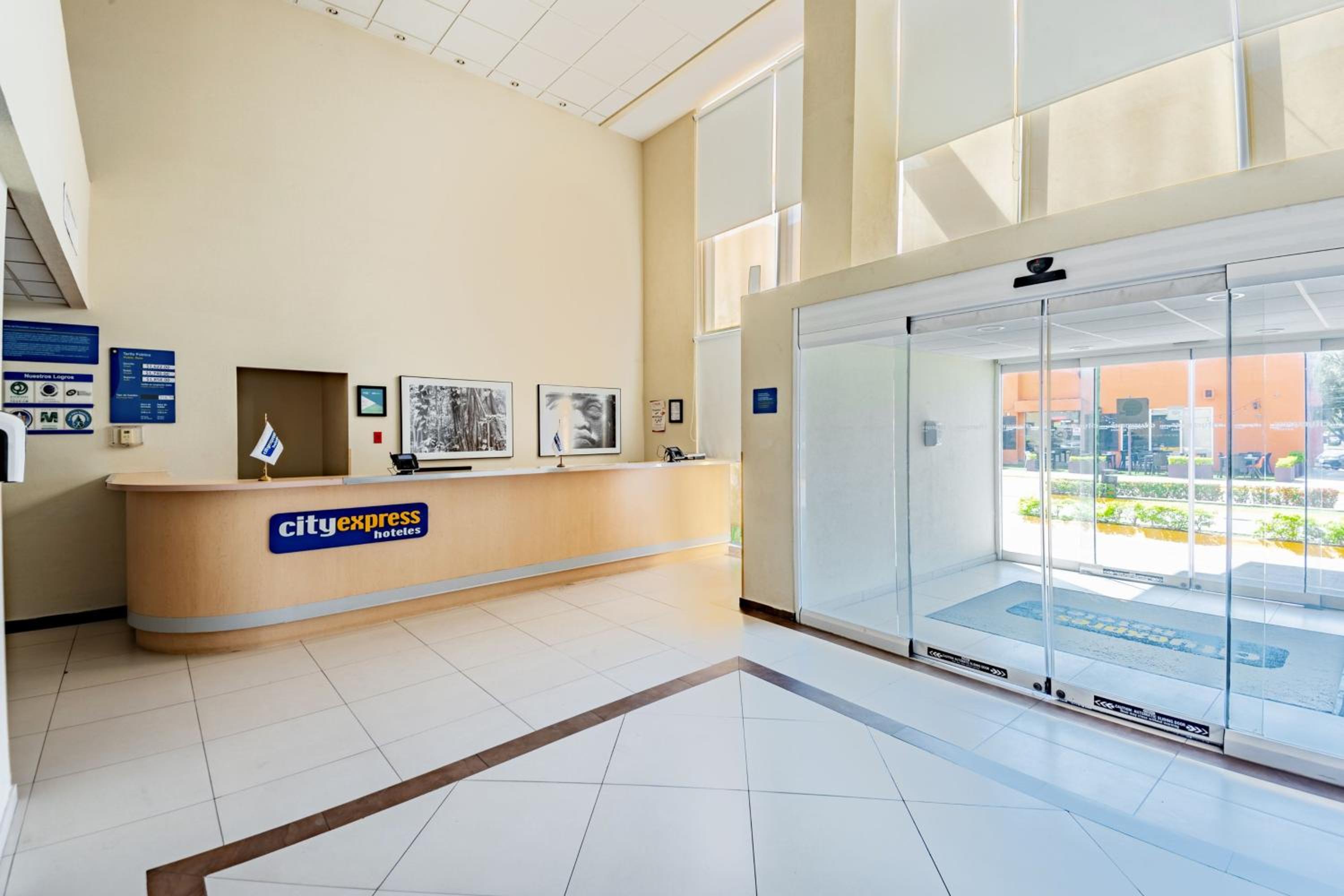 Villahermosa Vacations - City Express by Marriott Villahermosa - Property Image 6