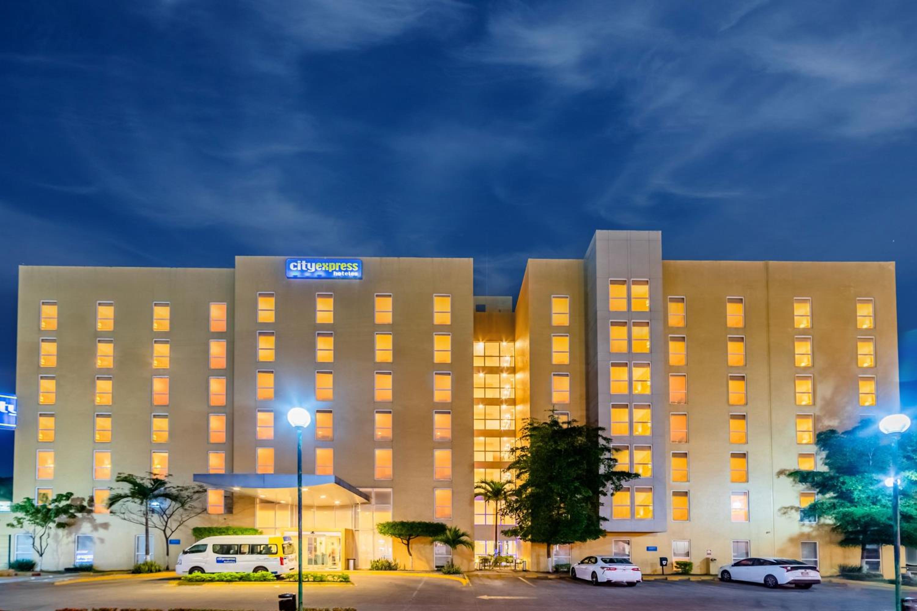 Villahermosa Vacations - City Express by Marriott Villahermosa - Property Image 10