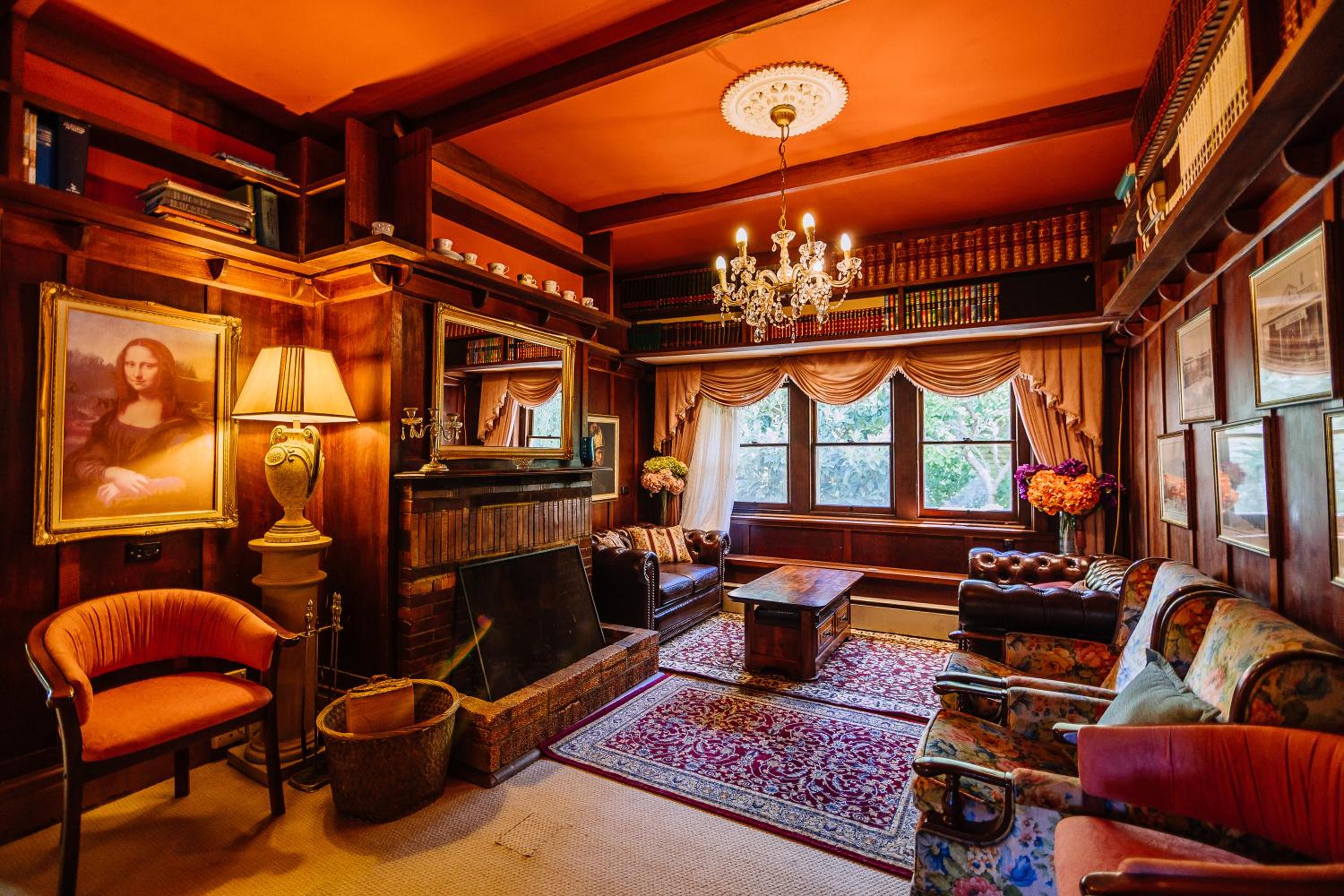 lounge