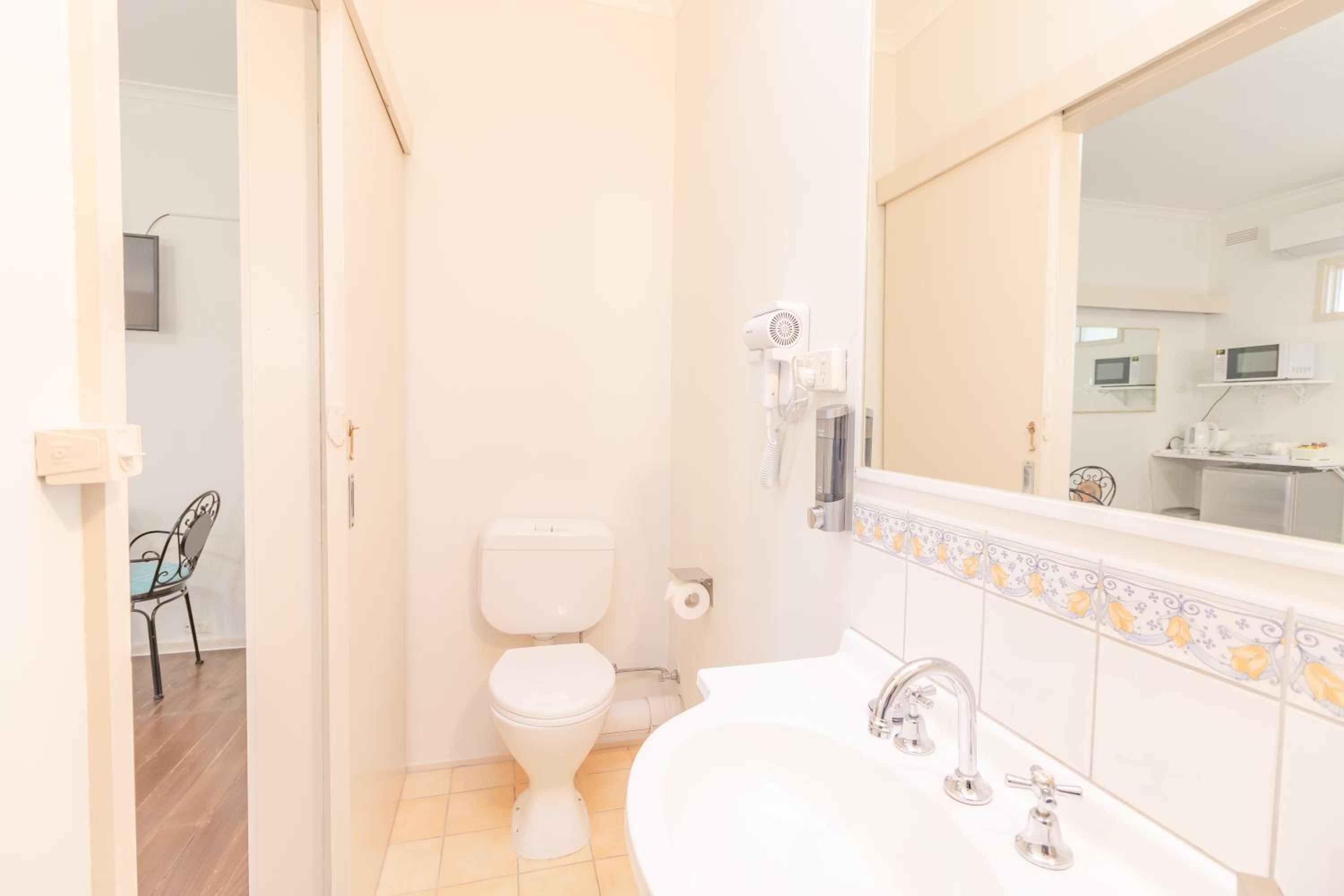 Warburton Lodge