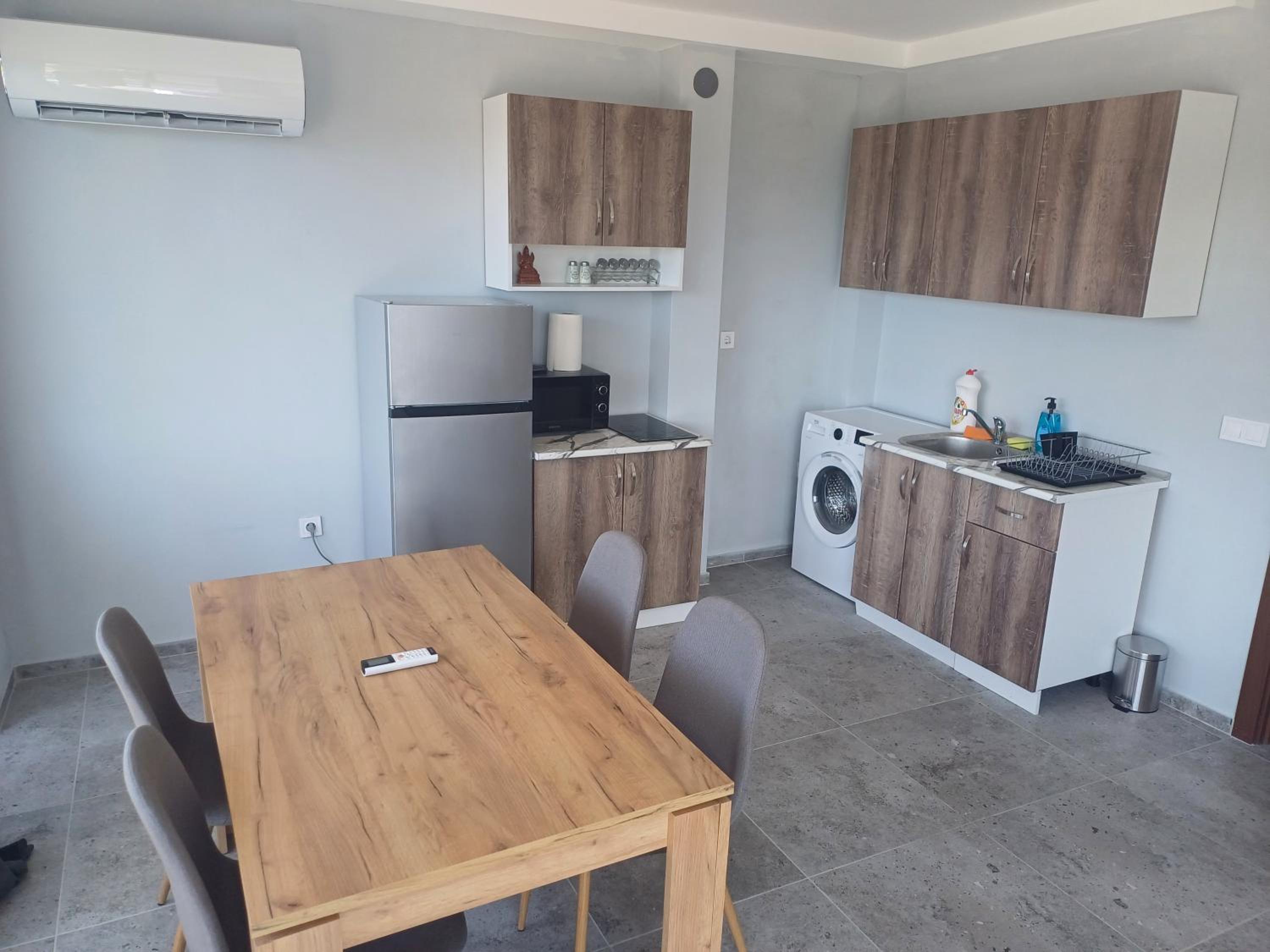 Beach apartments Ema