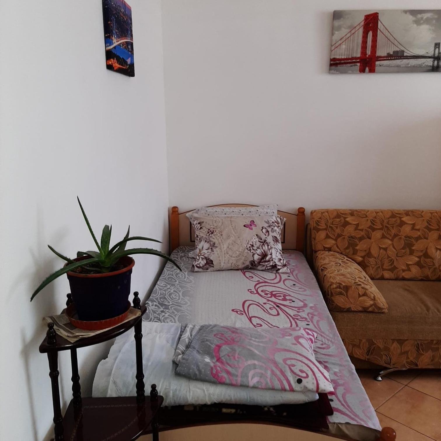 Genti Apartment