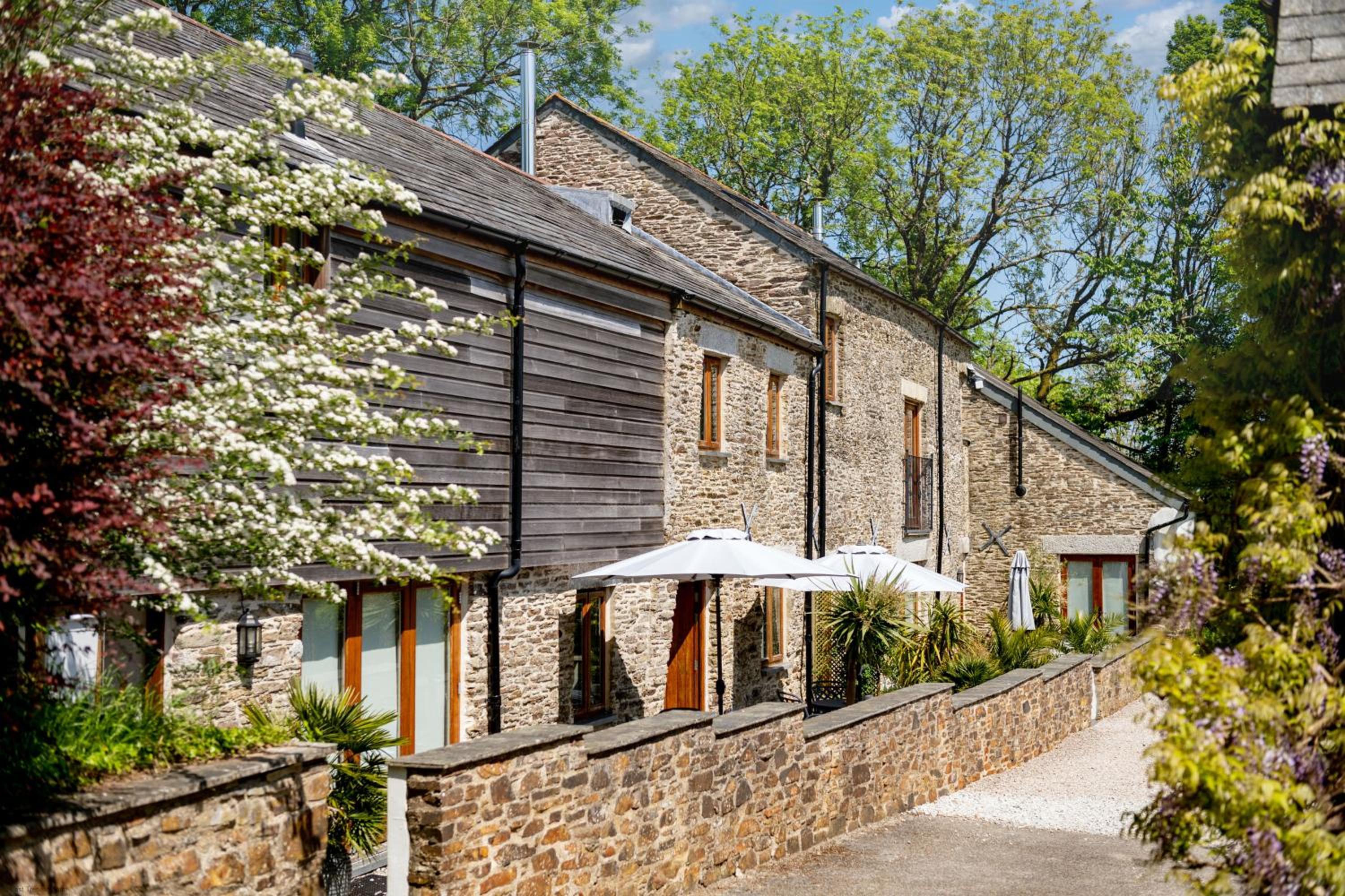 East Trenean Farm Cottages -4 Luxury Cornish Cottages sleeping 20 with hot tubs, private gardens, rural views and EV facilities view 2