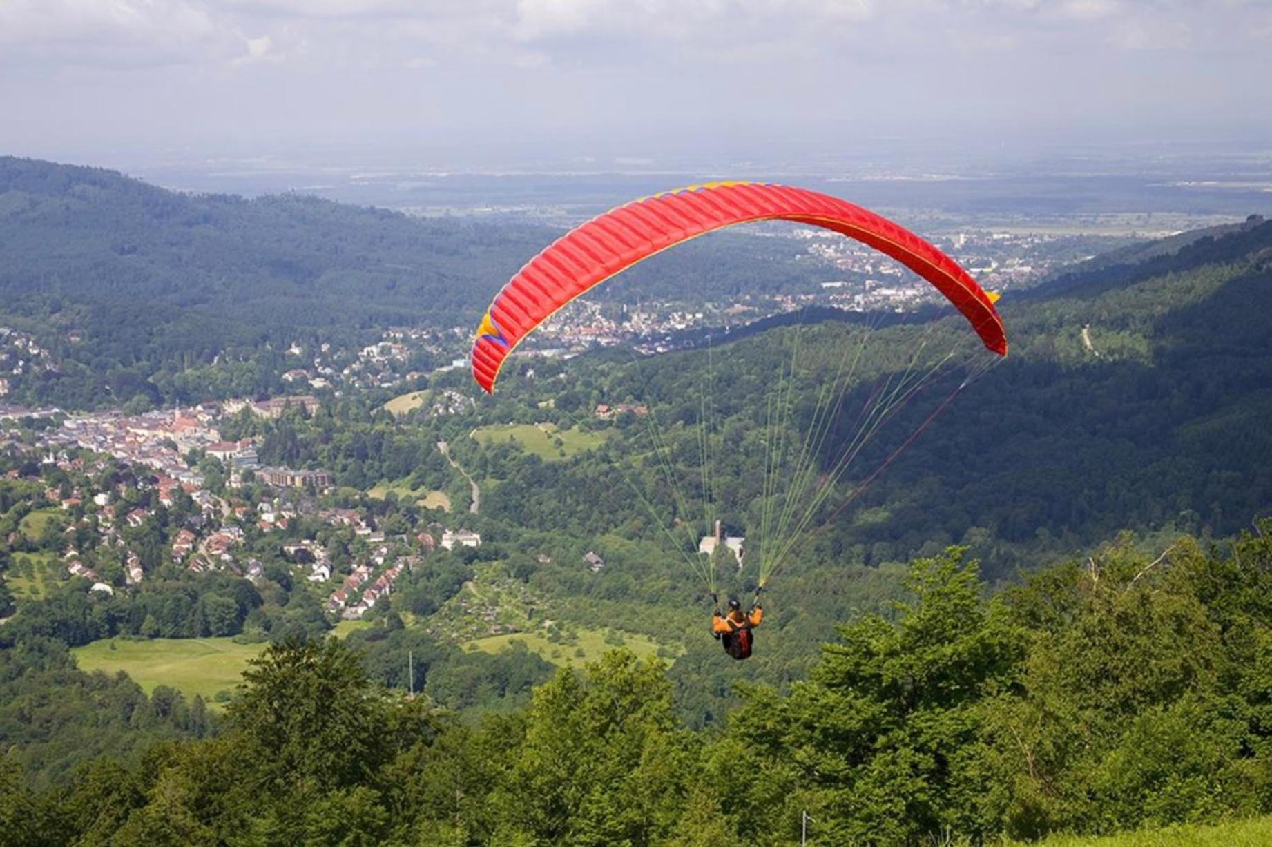 Luxus Apartment am Fremersberg - zentral - mit Sauna & Badewanne