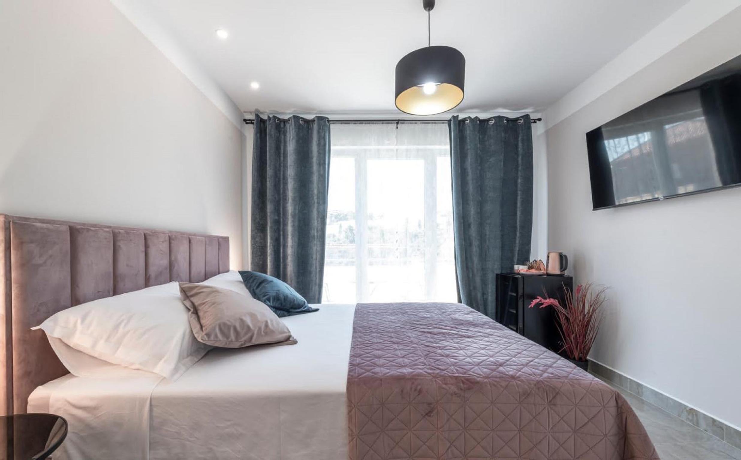 Apartment & Rooms Primi with FREE PARKING