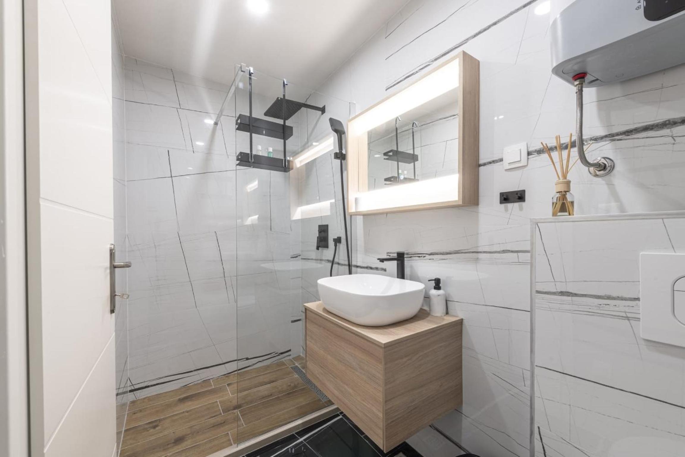 Apartment & Rooms Primi with FREE PARKING
