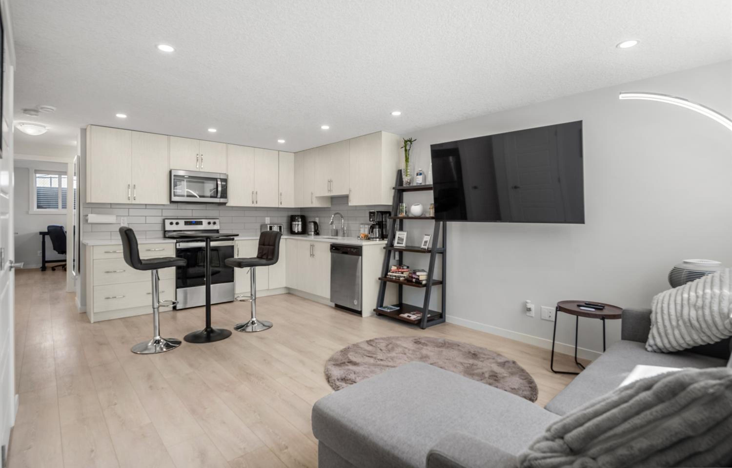 Cozy Rockland Park Unit+Parking