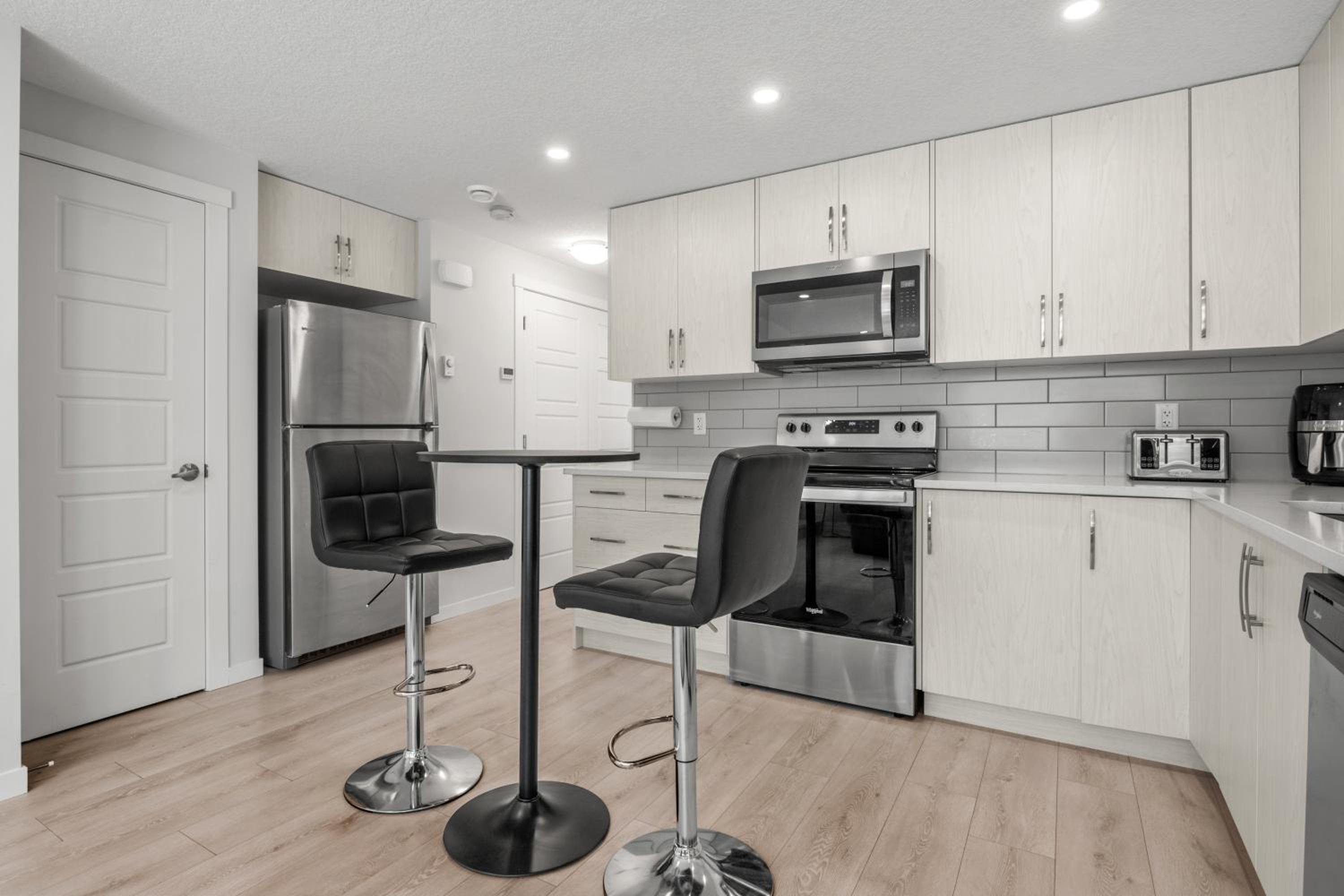 Cozy Rockland Park Unit+Parking