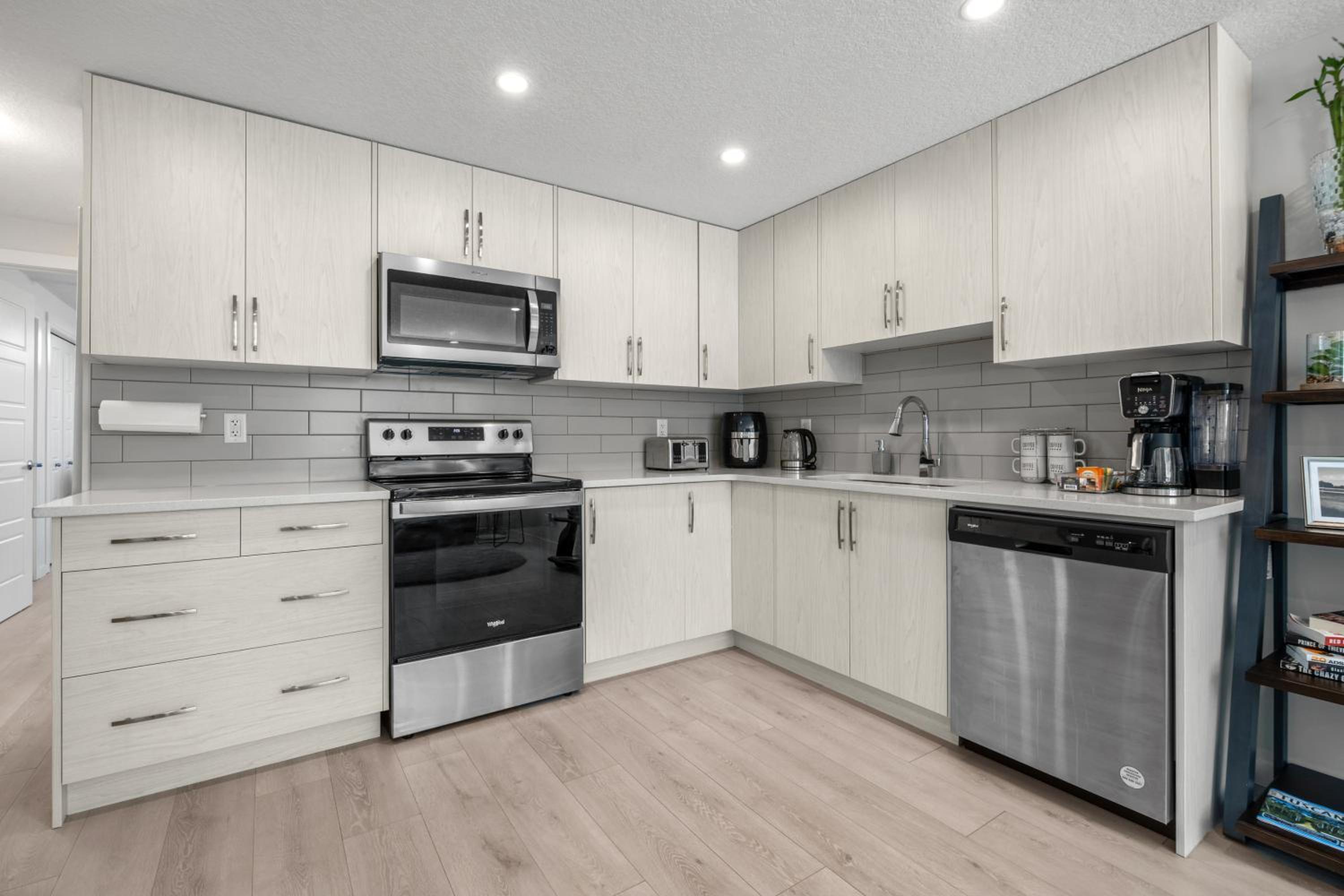 Cozy Rockland Park Unit+Parking