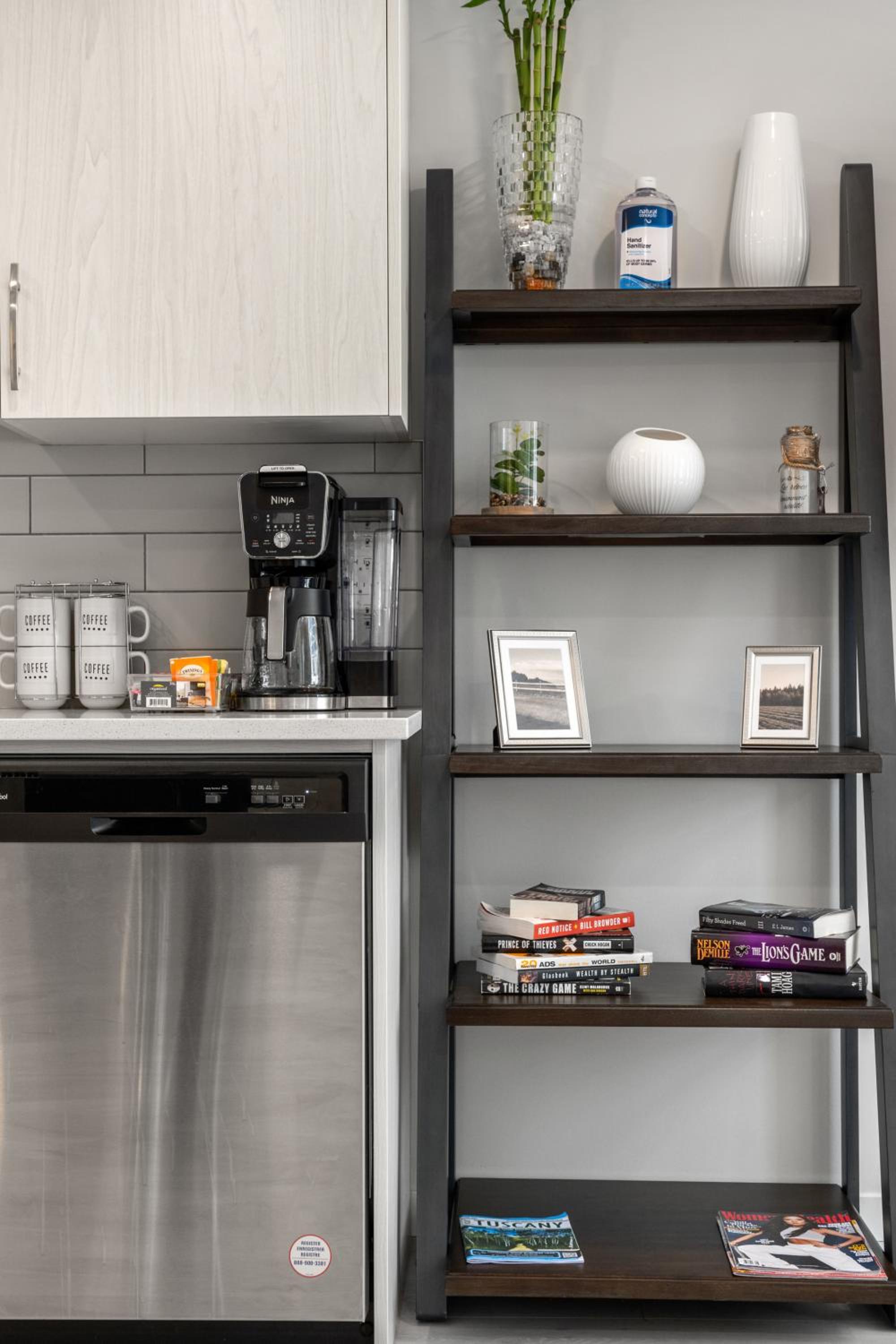 Cozy Rockland Park Unit+Parking
