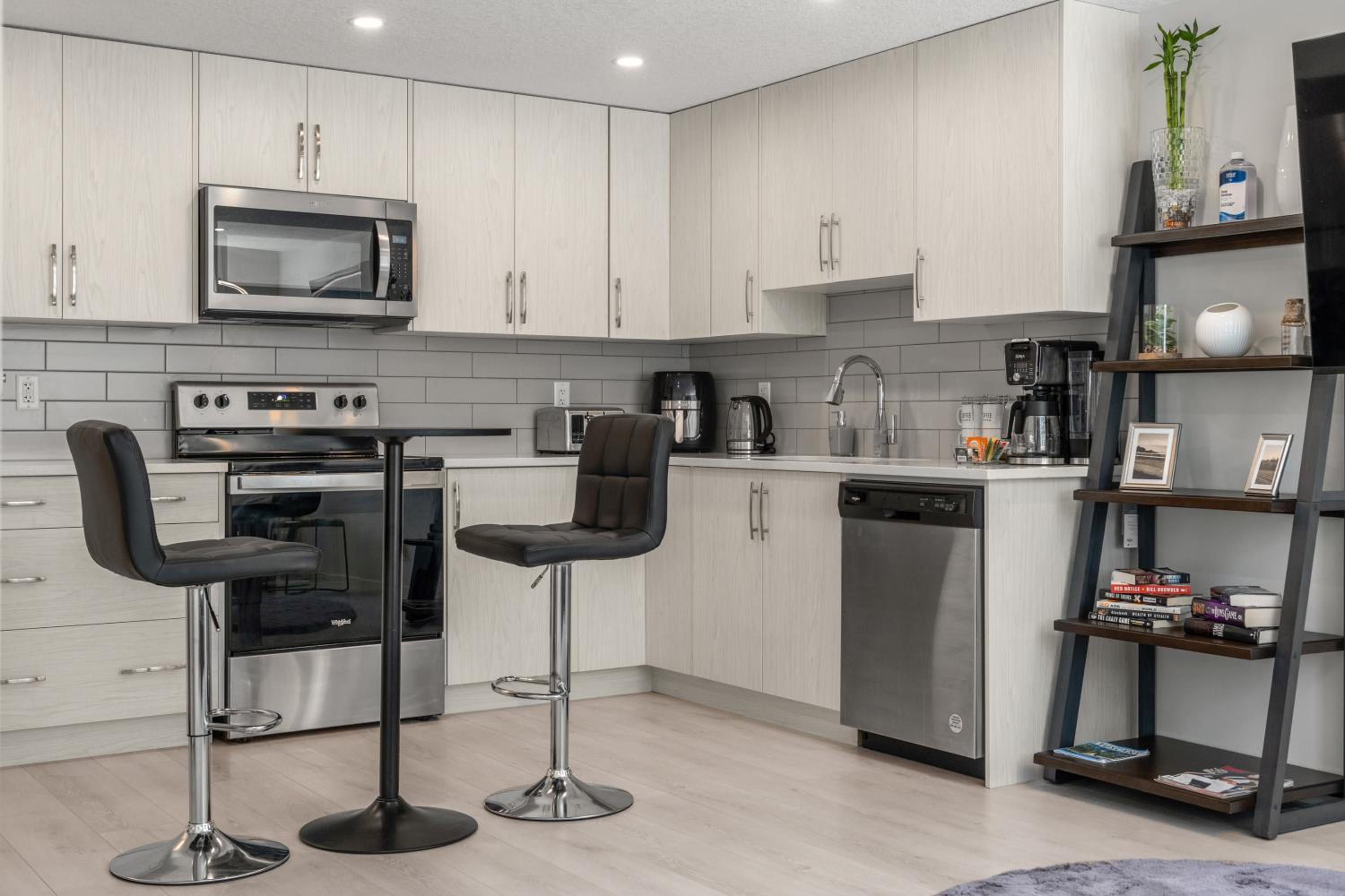 Cozy Rockland Park Unit+Parking