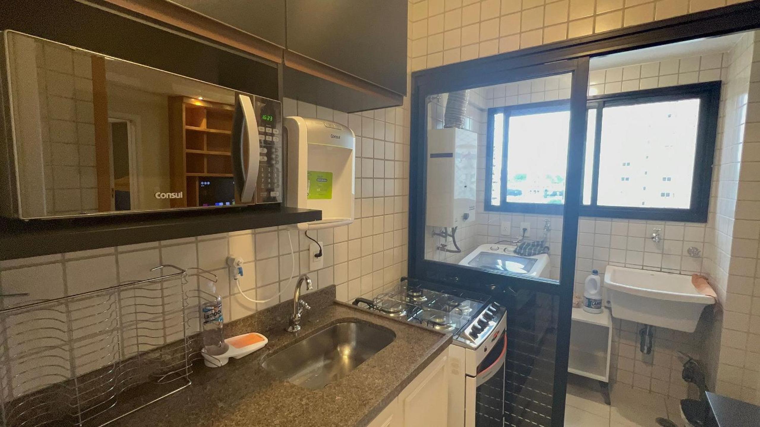 Flat Moderno c/ Janela Antirruído, Garagem, Piscina e Sauna