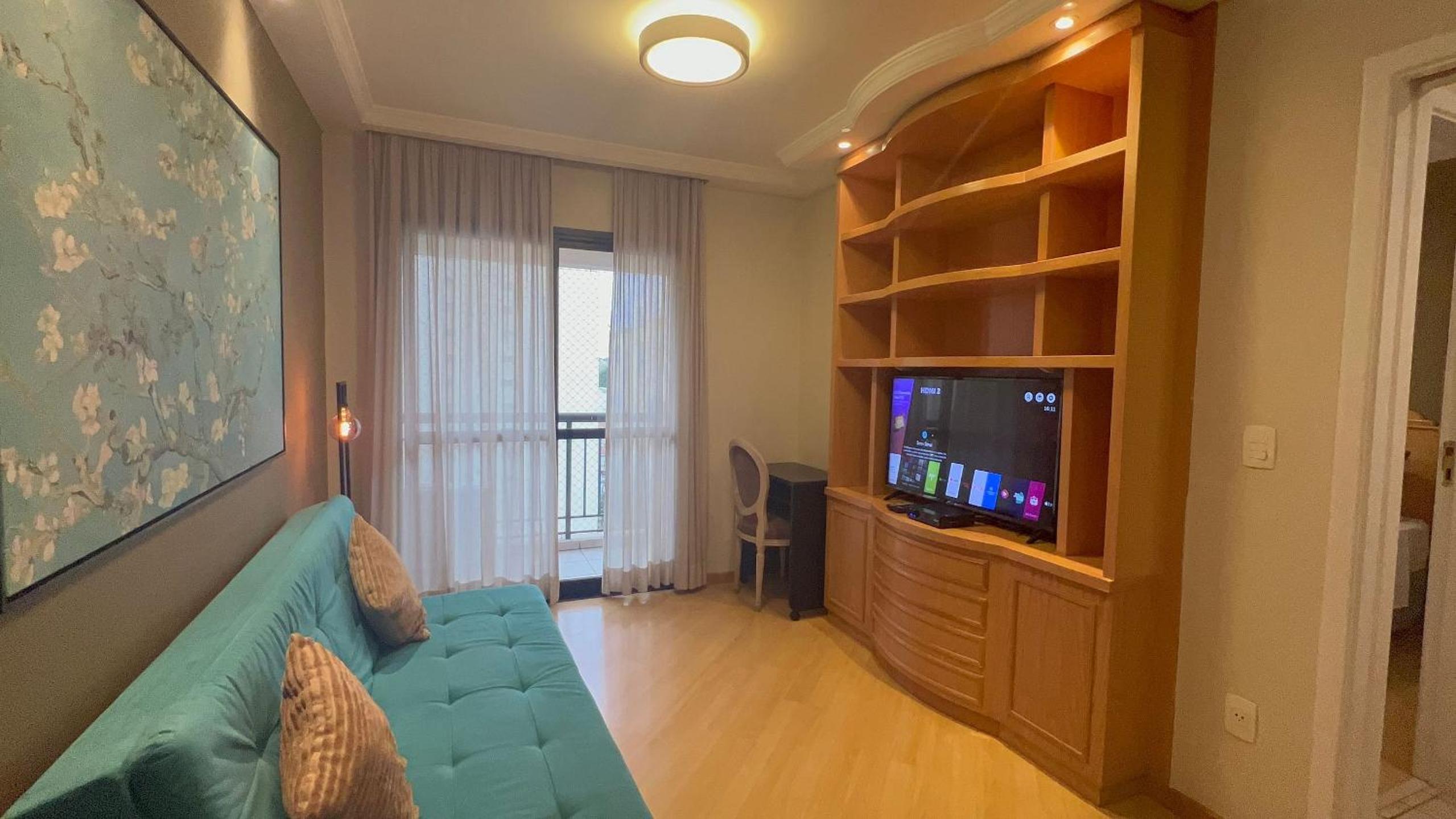 Flat Moderno c/ Janela Antirruído, Garagem, Piscina e Sauna