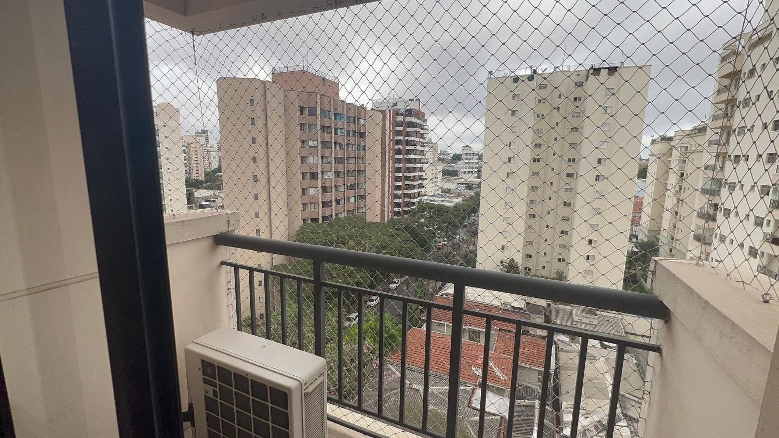 Flat Moderno c/ Janela Antirruído, Garagem, Piscina e Sauna