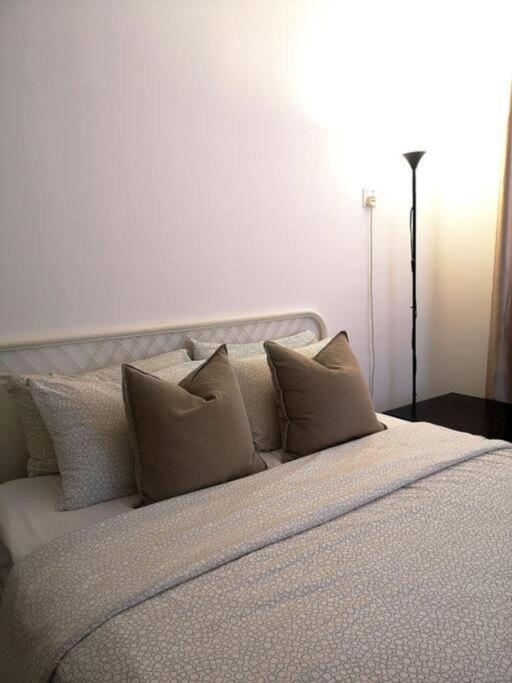 T STAY at Icon Residence -for 1 Room Free Netflix & Pool photo 3