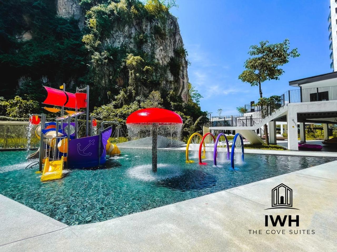 Ipoh Waterpark The Cove Duplex 13pax 3Br 4bathroom 2parking by IWH photo 8