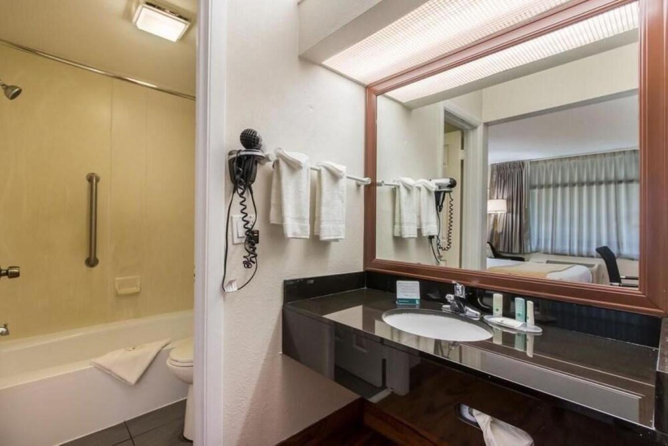 Quality Inn & Suites Mount Pleasant, Zdjęcie 28