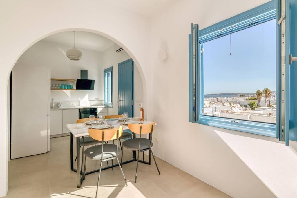 Kamara House - 200m from Naoussa Port photo 2