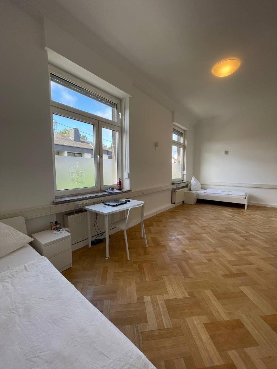 Schicke Monteurunterkunft in Mendig mit drei Wohneinheiten