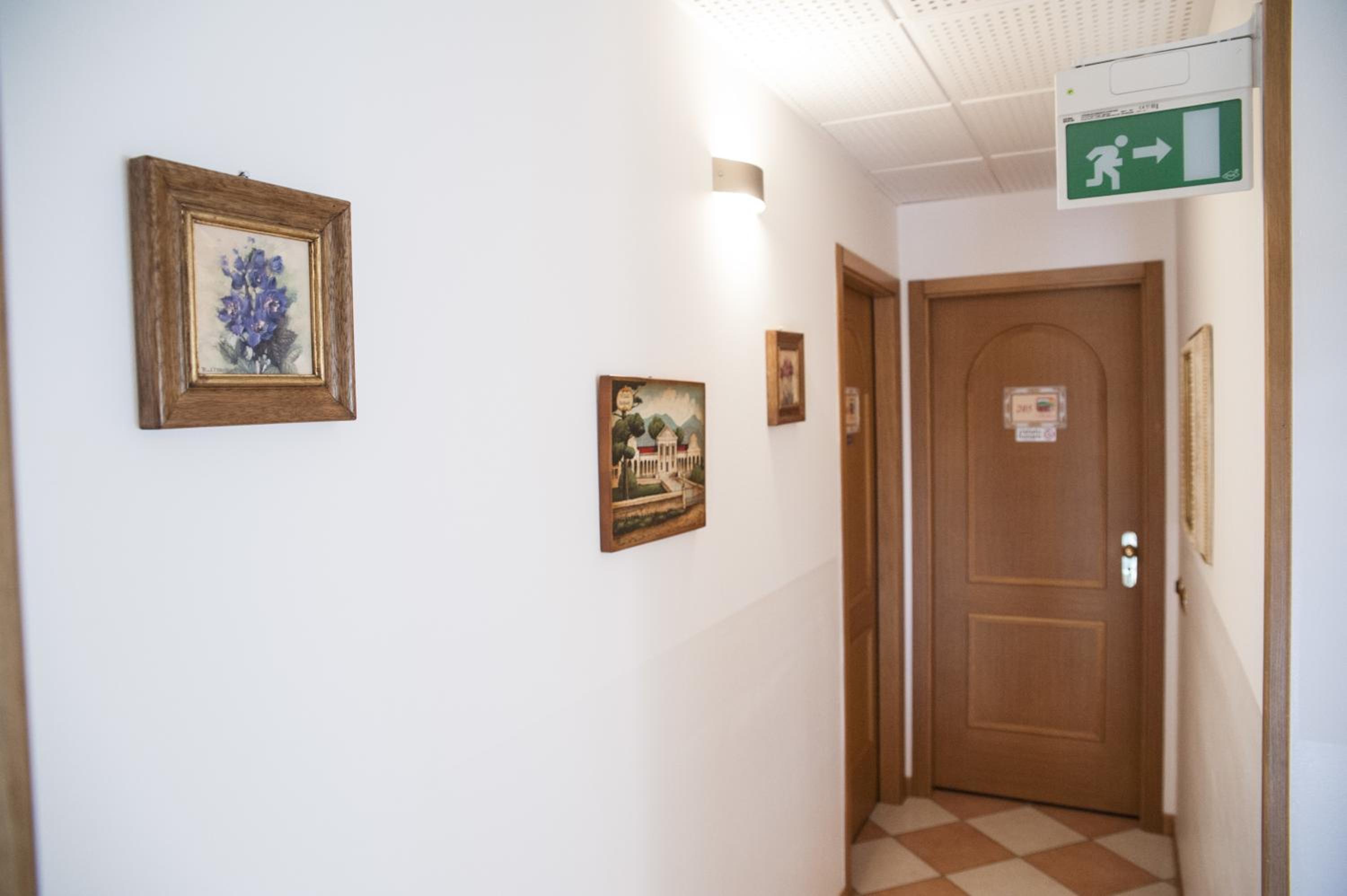 Photo 32