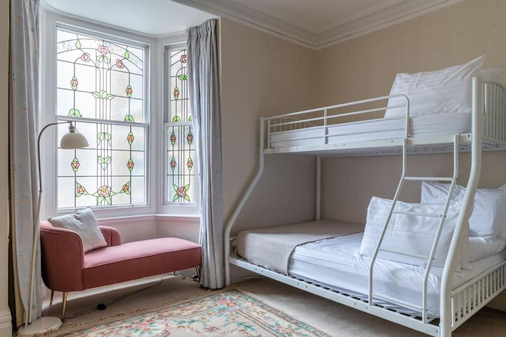 Magnificent house with Harbour view - Ramsgate view 4