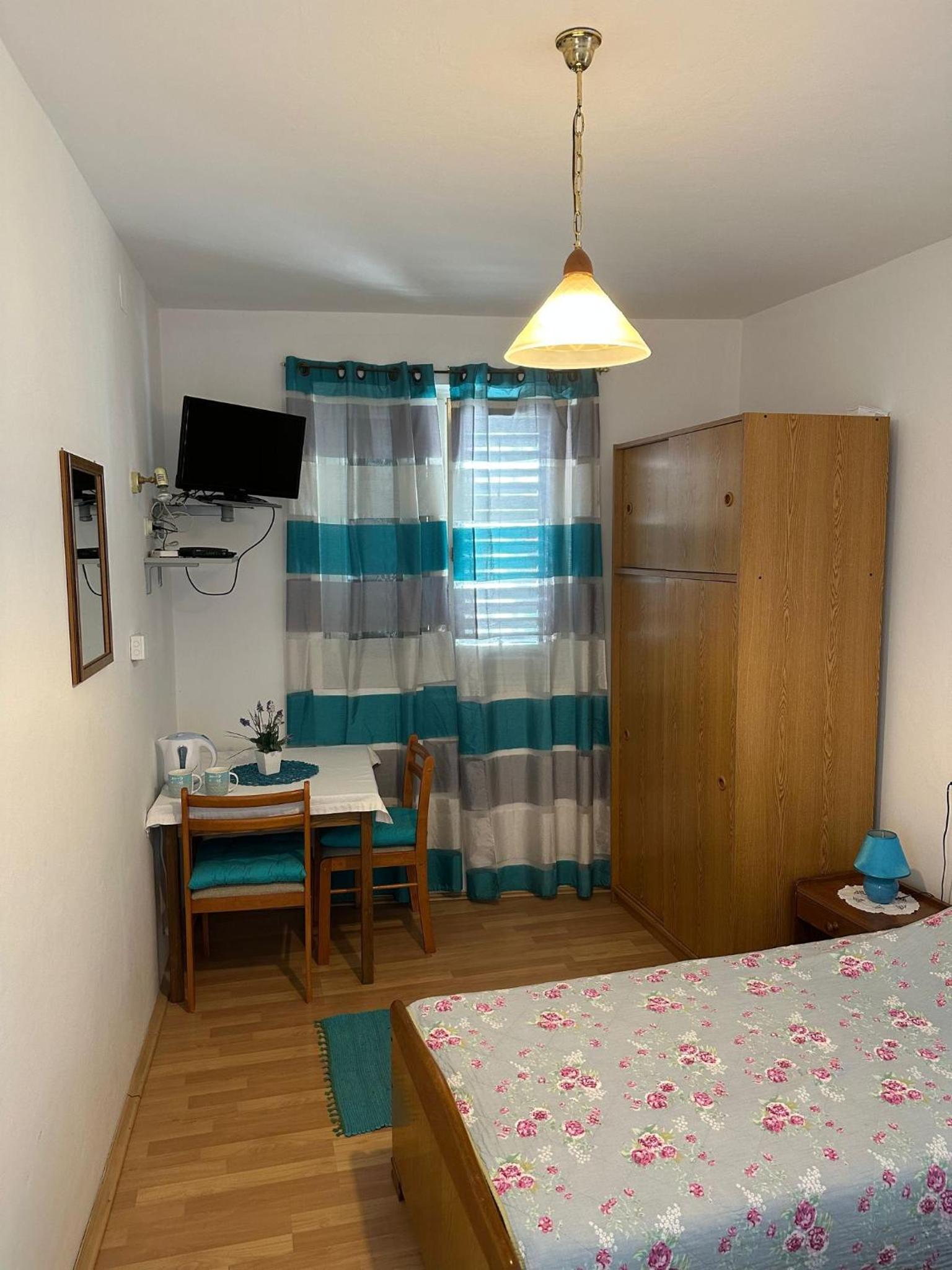 Photo 18