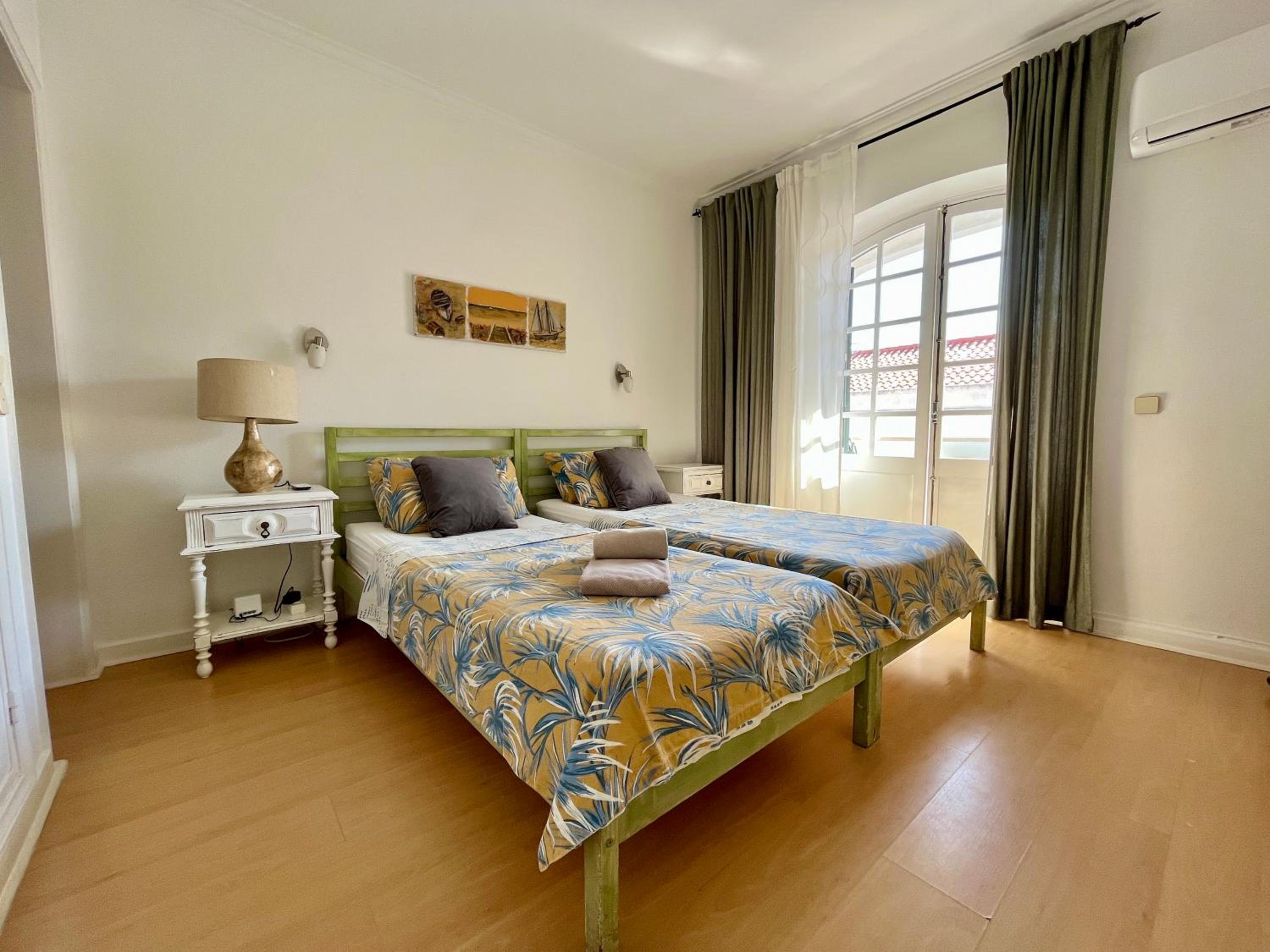 Ljmonade Hostel