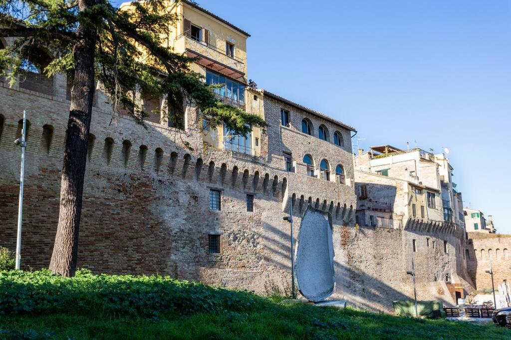 Casa dei quadri monolocale Jesi