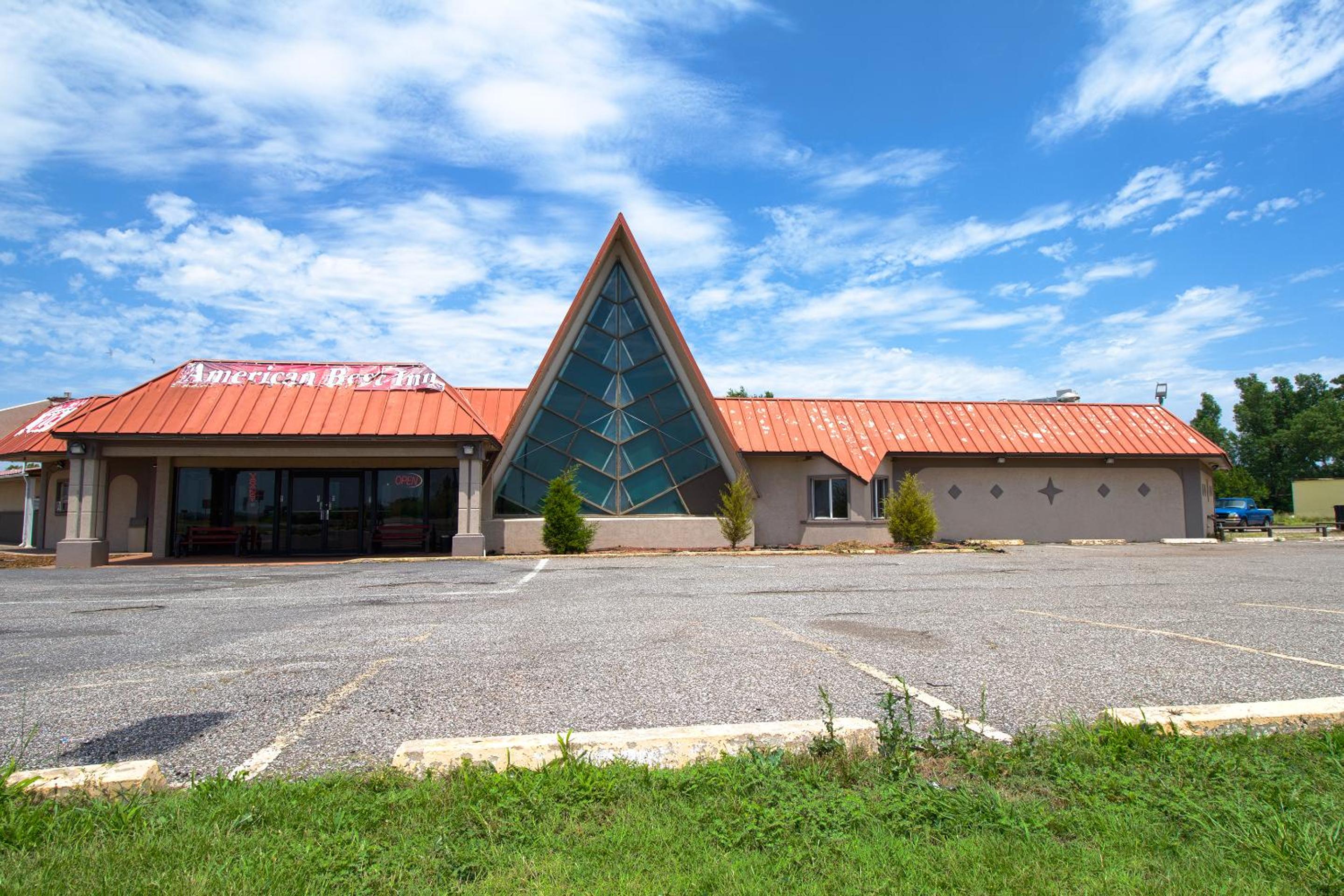 American Best Inn By OYO I-35 Perry near Lake McMurtry