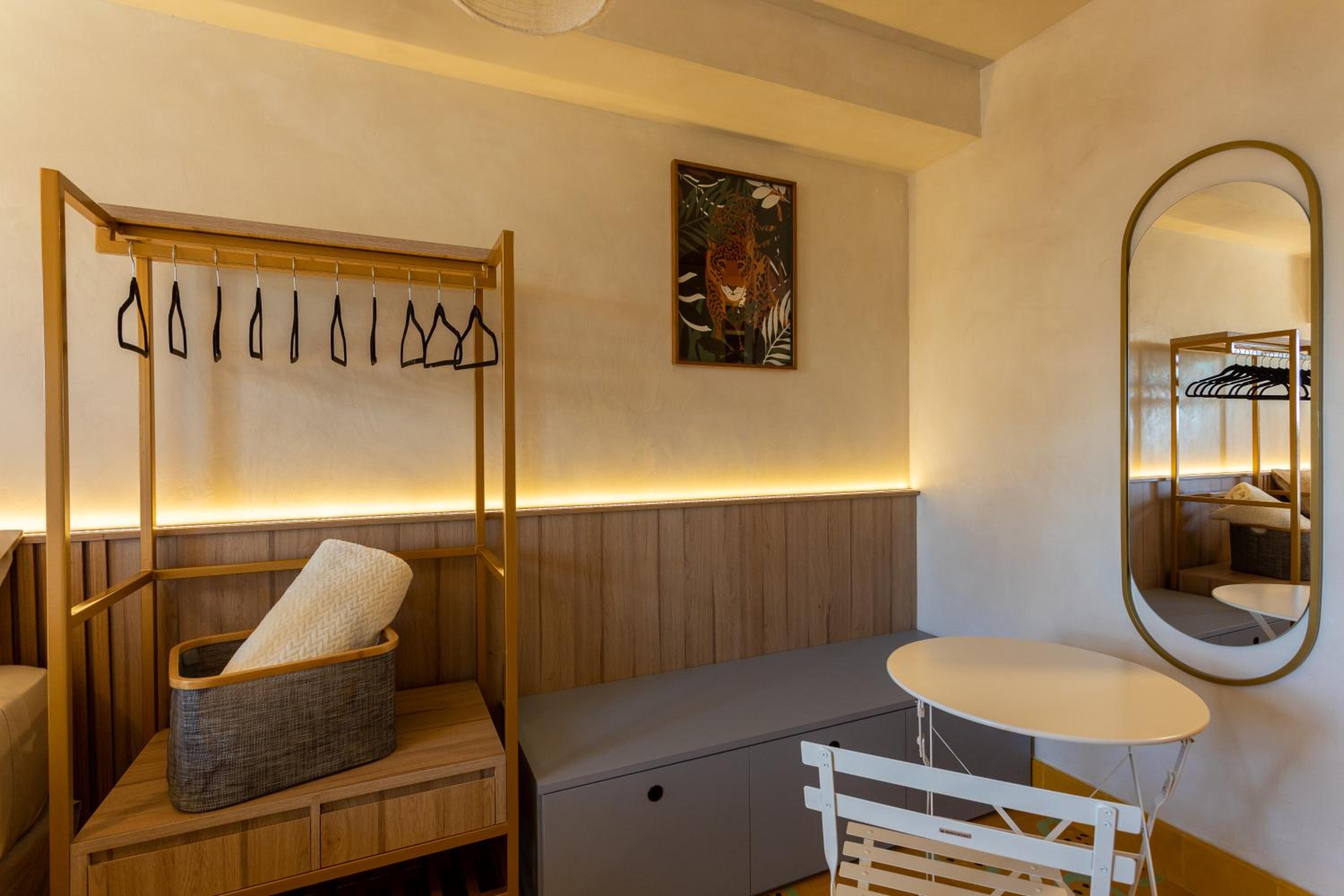 hotel room