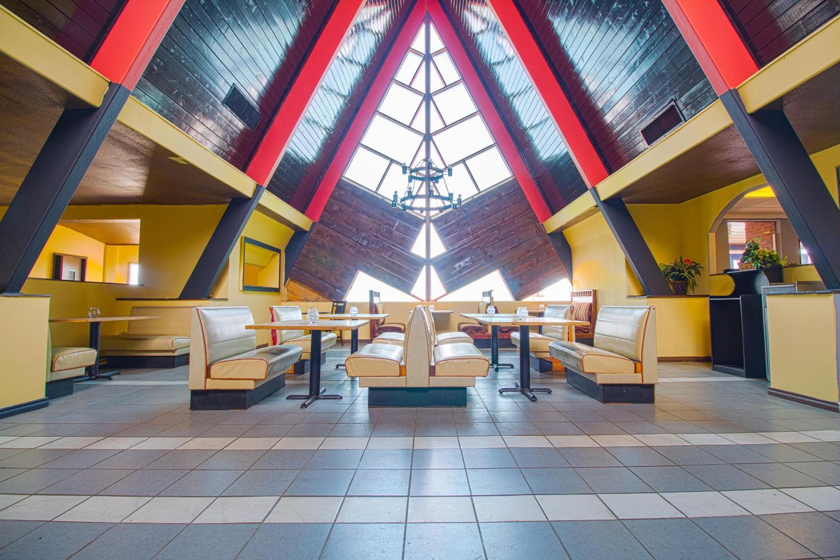 American Best Inn By OYO I-35 Perry near Lake McMurtry