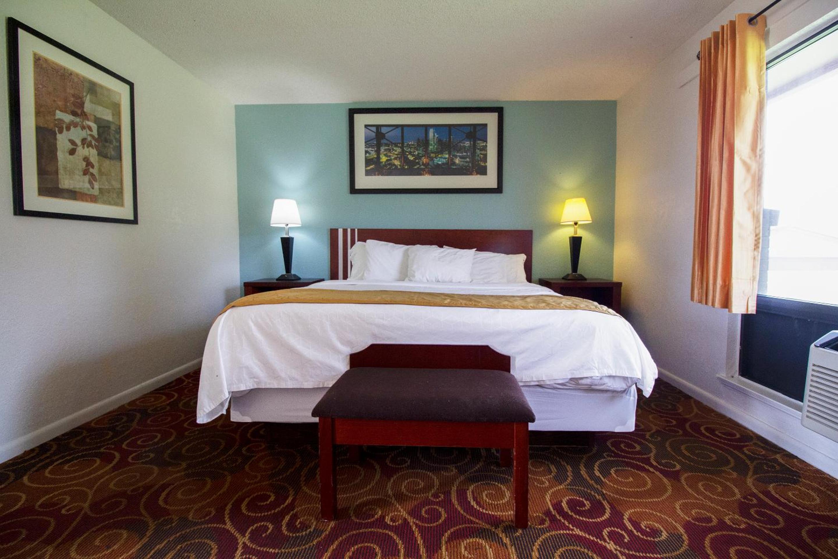 American Best Inn By OYO I-35 Perry near Lake McMurtry