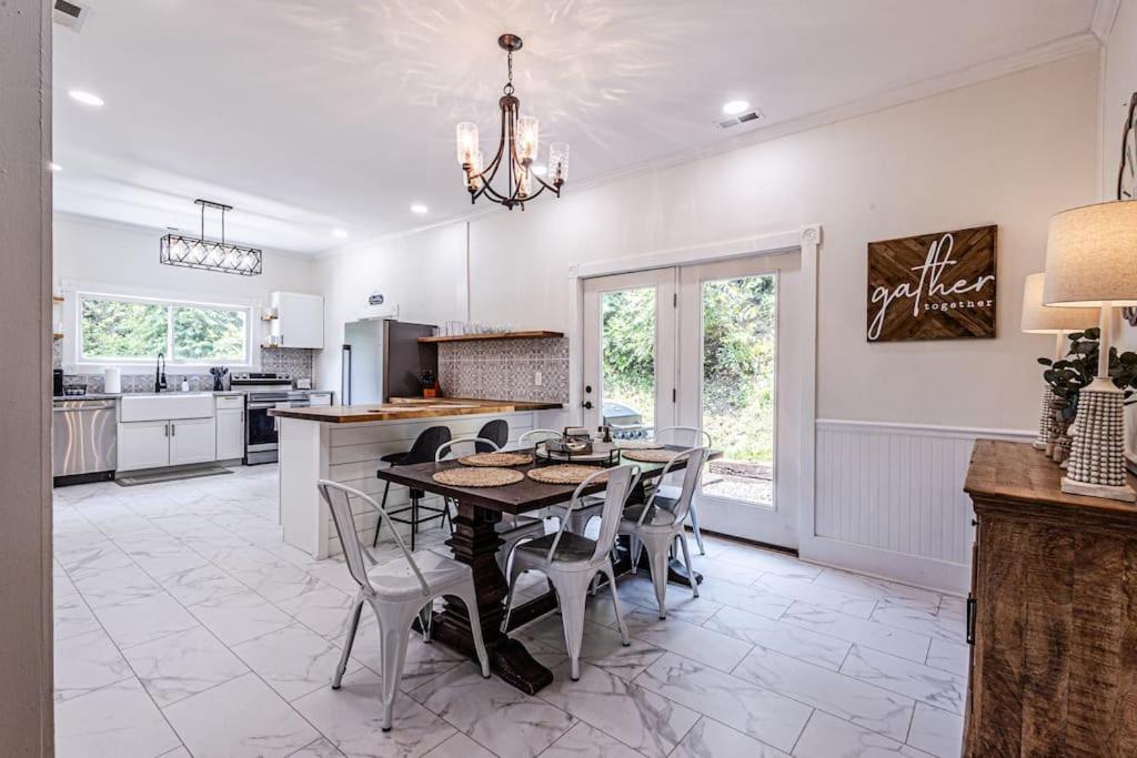 WALK TO TOWN! MTN VIEWS! HOT TUB! FIREPIT! SLEEPS 10 at Steps to Bryson view 5